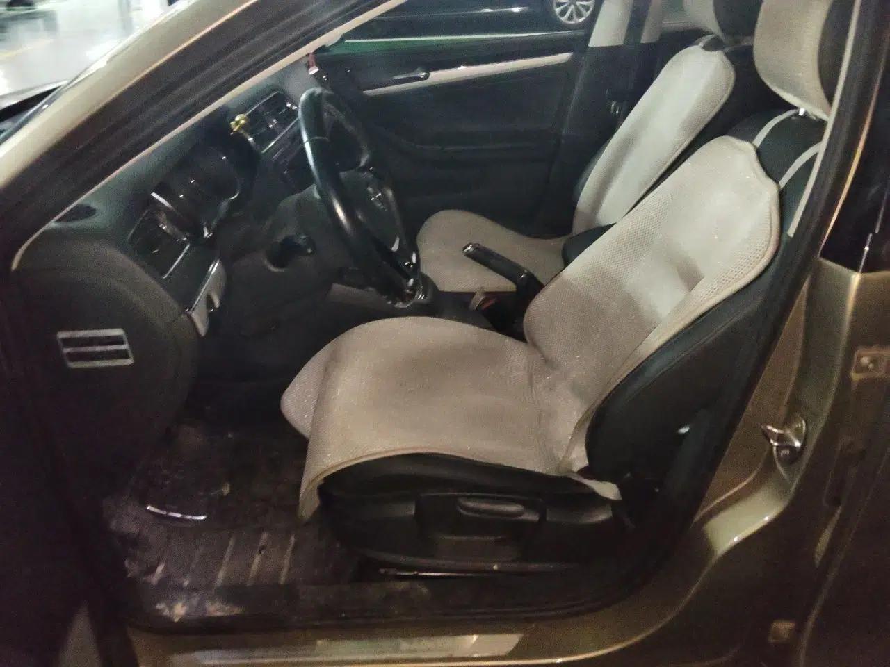 Volkswagen Sagitar 2015 230TSI Automatic Comfort Version — миниатюра 15