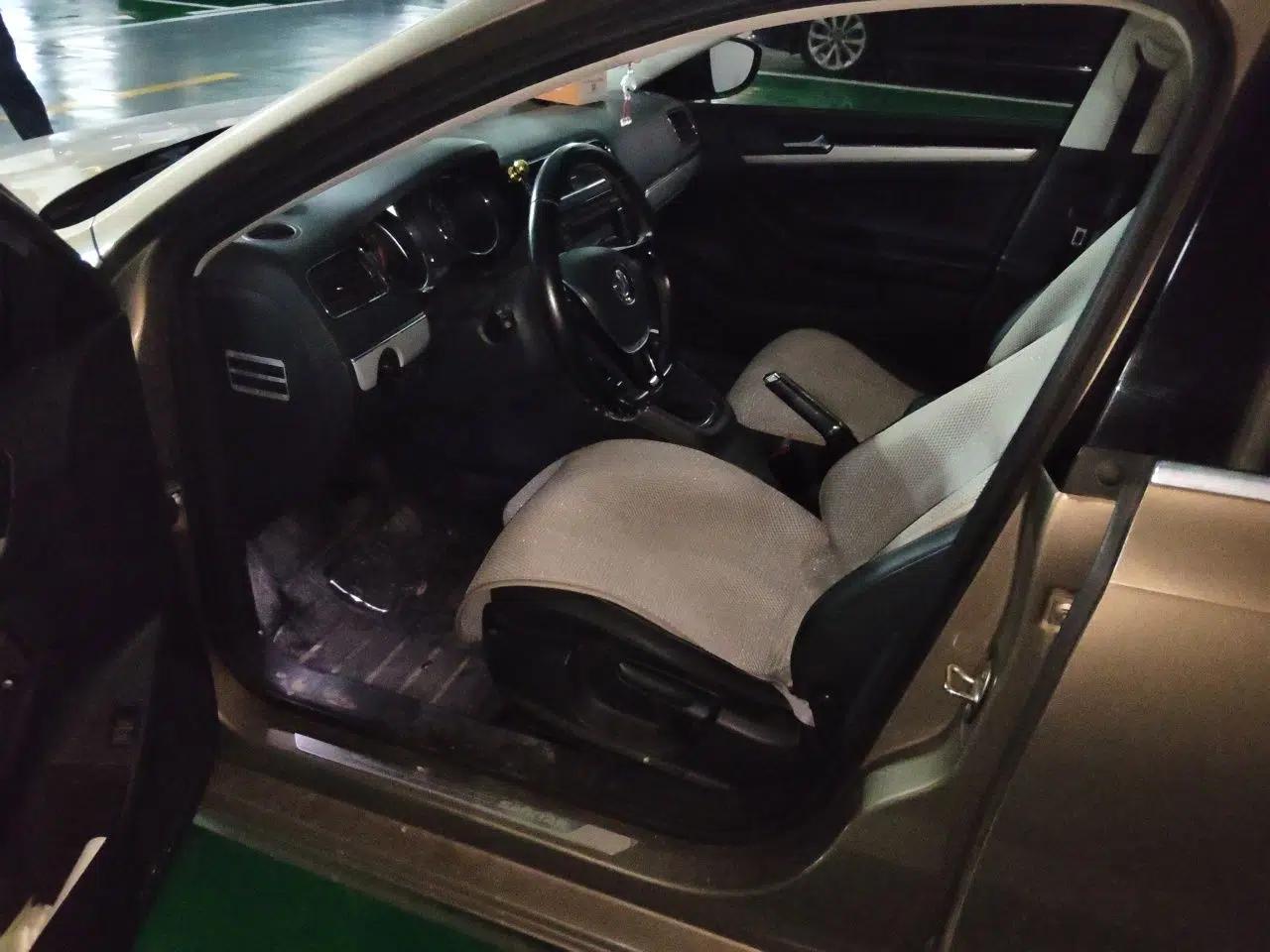 Volkswagen Sagitar 2015 230TSI Automatic Comfort Version — миниатюра 16