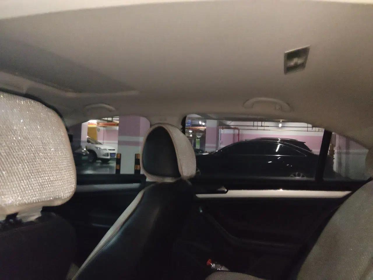 Volkswagen Sagitar 2015 230TSI Automatic Comfort Version — миниатюра 18