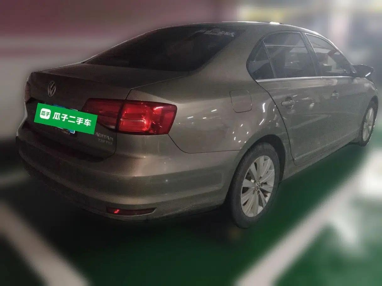 Volkswagen Sagitar 2015 230TSI Automatic Comfort Version — миниатюра 5