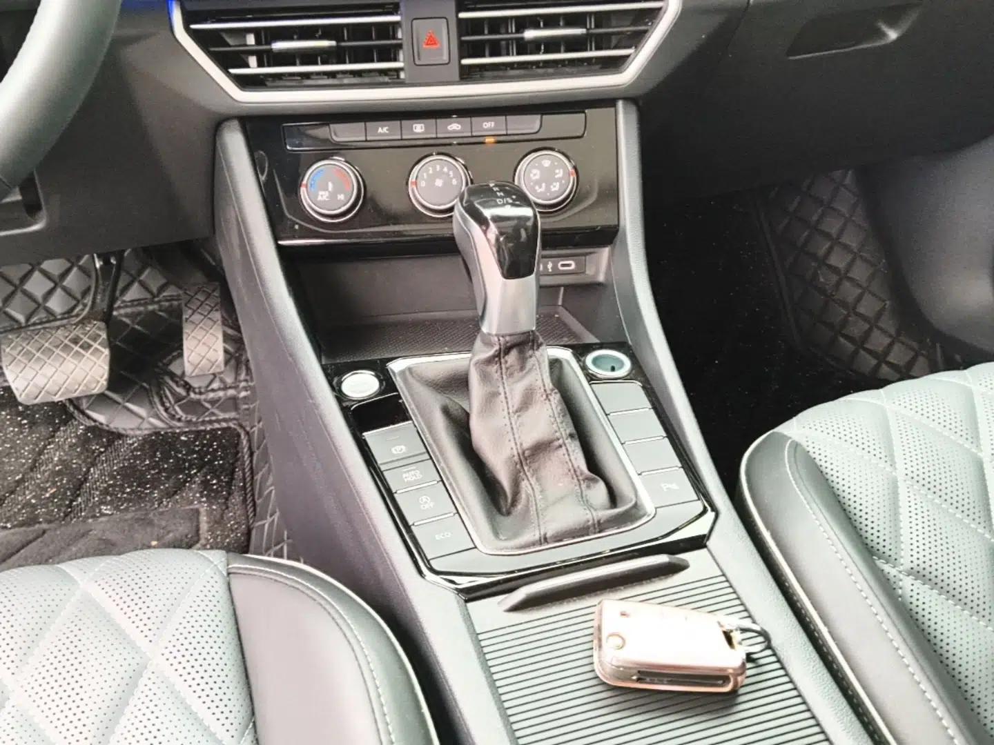 Volkswagen Sagitar 2023 300TSI DSG Excellence Edition — миниатюра 21