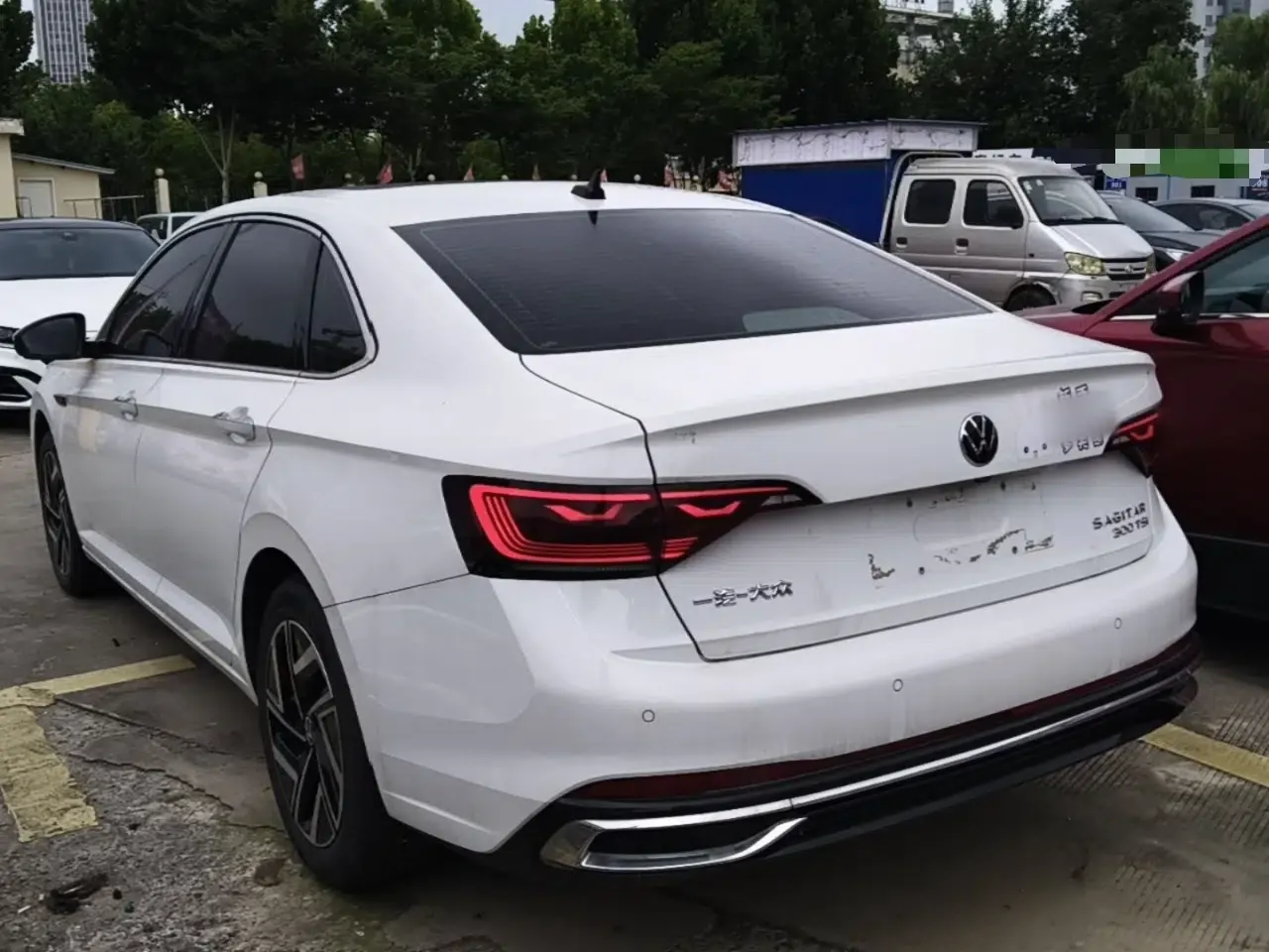 Volkswagen Sagitar 2023 300TSI DSG Excellence Edition — миниатюра 4