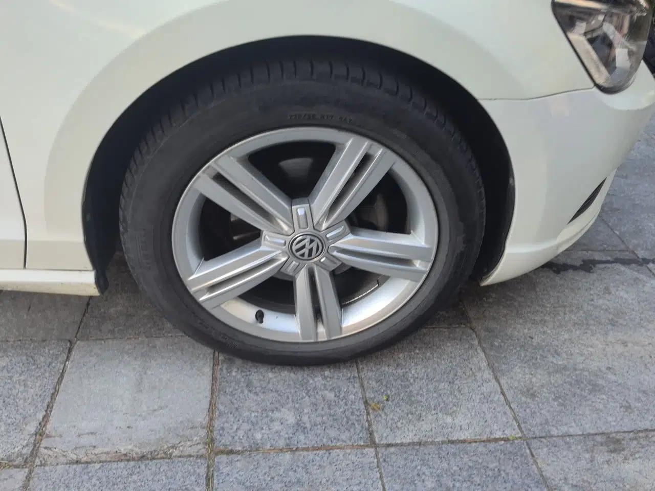 Volkswagen Lamando 2015 280TSI DSG Comfort Edition — миниатюра 8