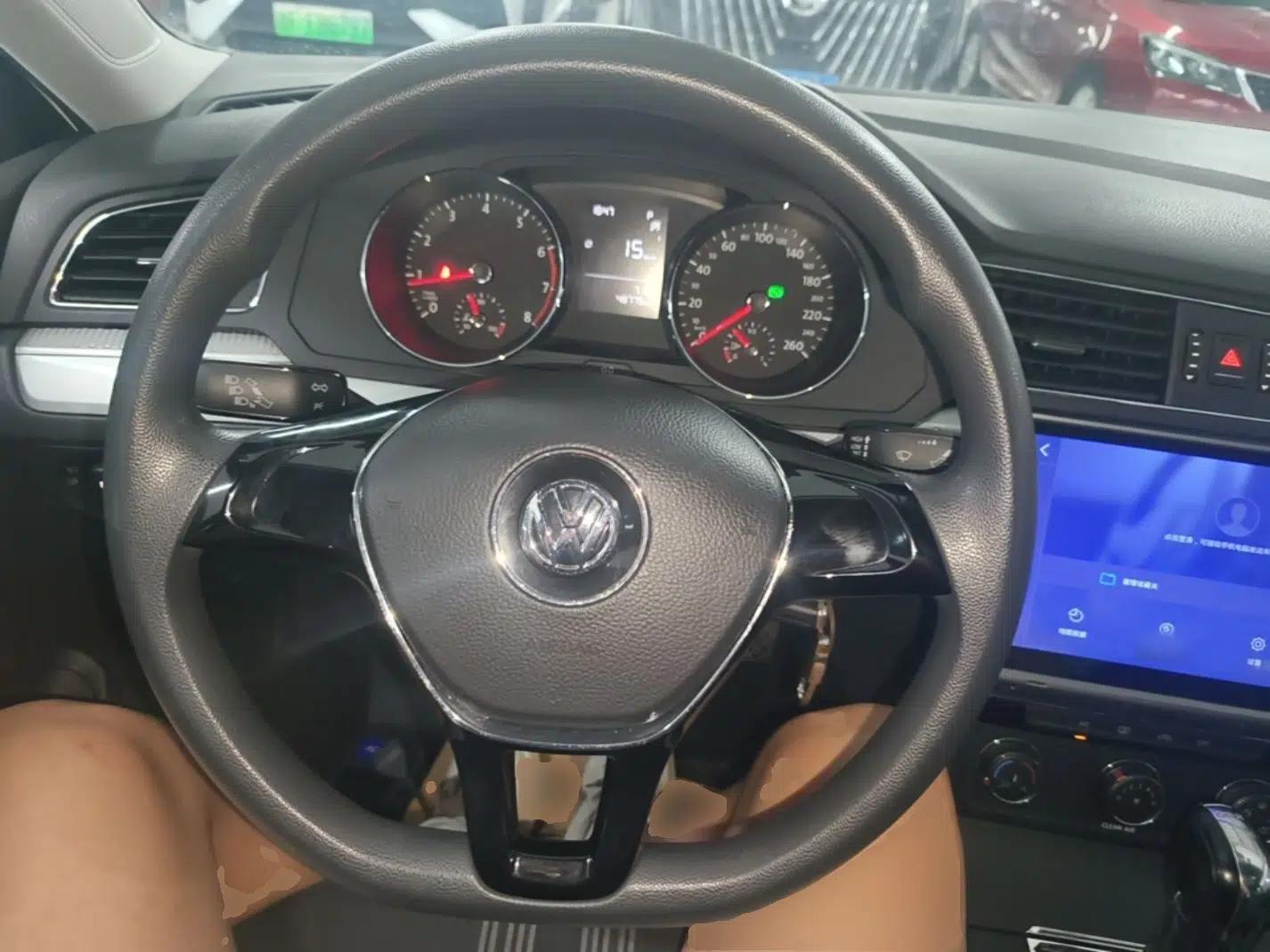 Volkswagen Lamando 2017 230TSI DSG Fashion Edition — миниатюра 13