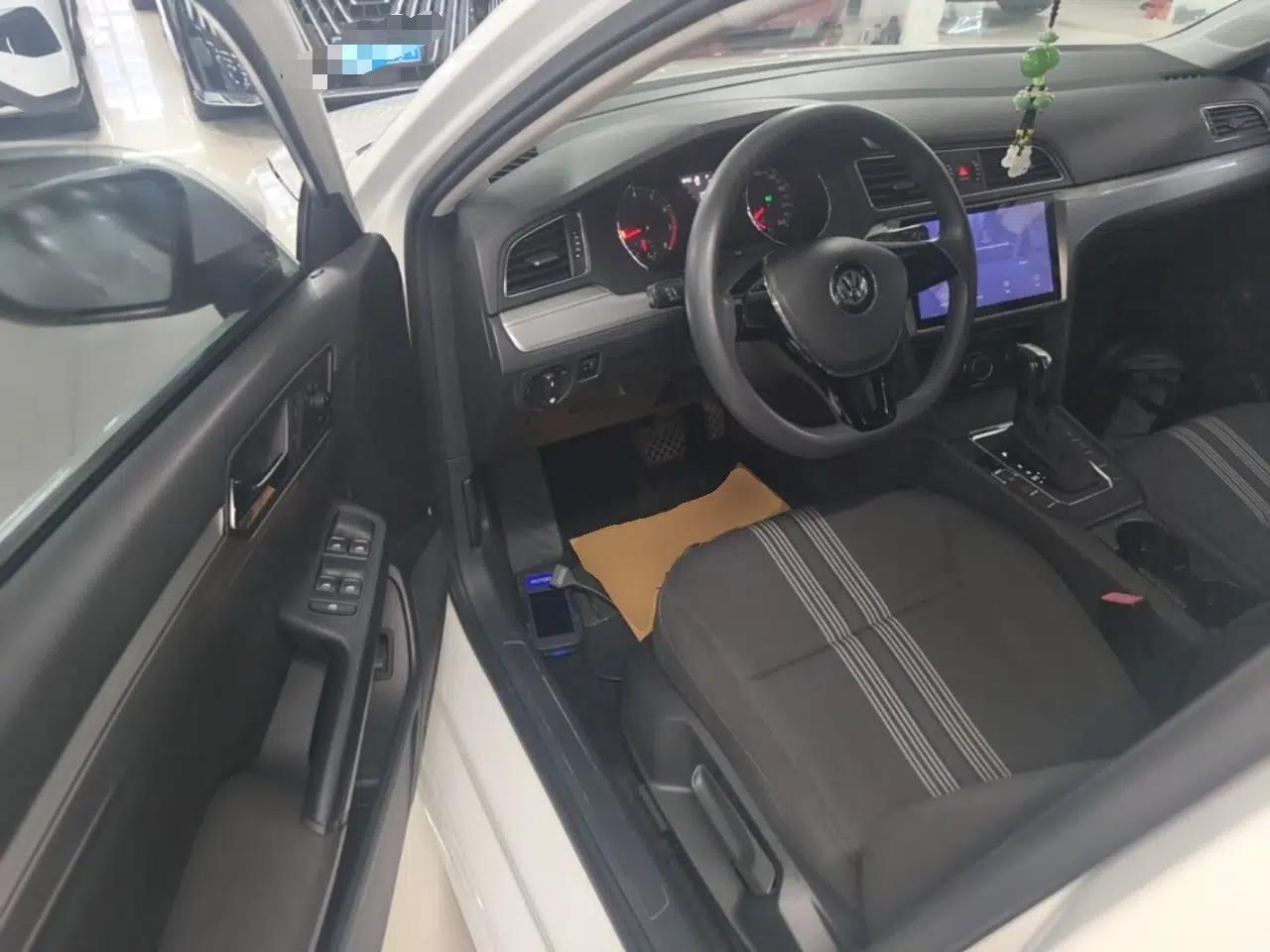 Volkswagen Lamando 2017 230TSI DSG Fashion Edition — миниатюра 18
