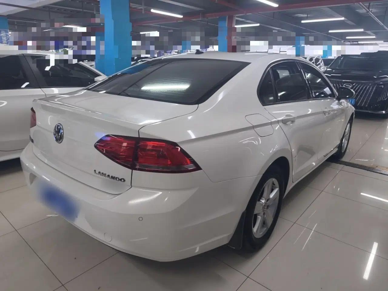 Volkswagen Lamando 2017 230TSI DSG Fashion Edition — миниатюра 6