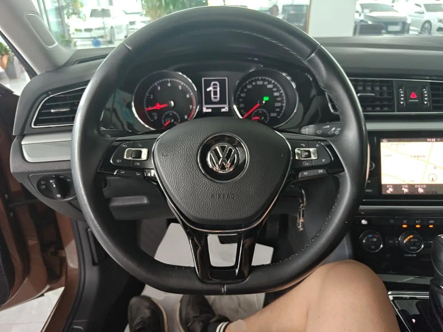 Volkswagen Lamando 2015 280TSI DSG Comfort Edition — миниатюра 13