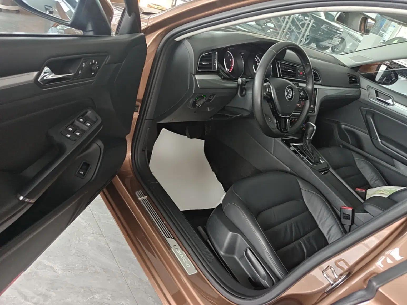 Volkswagen Lamando 2015 280TSI DSG Comfort Edition — миниатюра 18