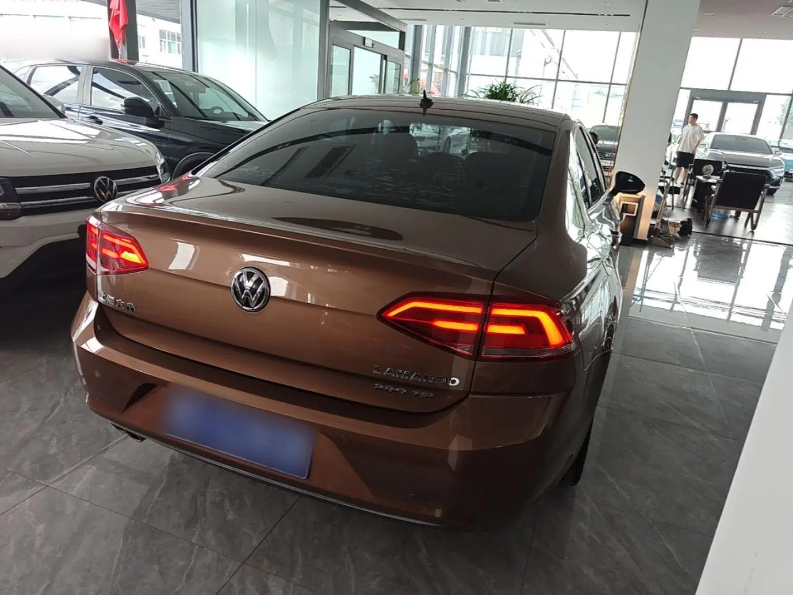 Volkswagen Lamando 2015 280TSI DSG Comfort Edition — миниатюра 6
