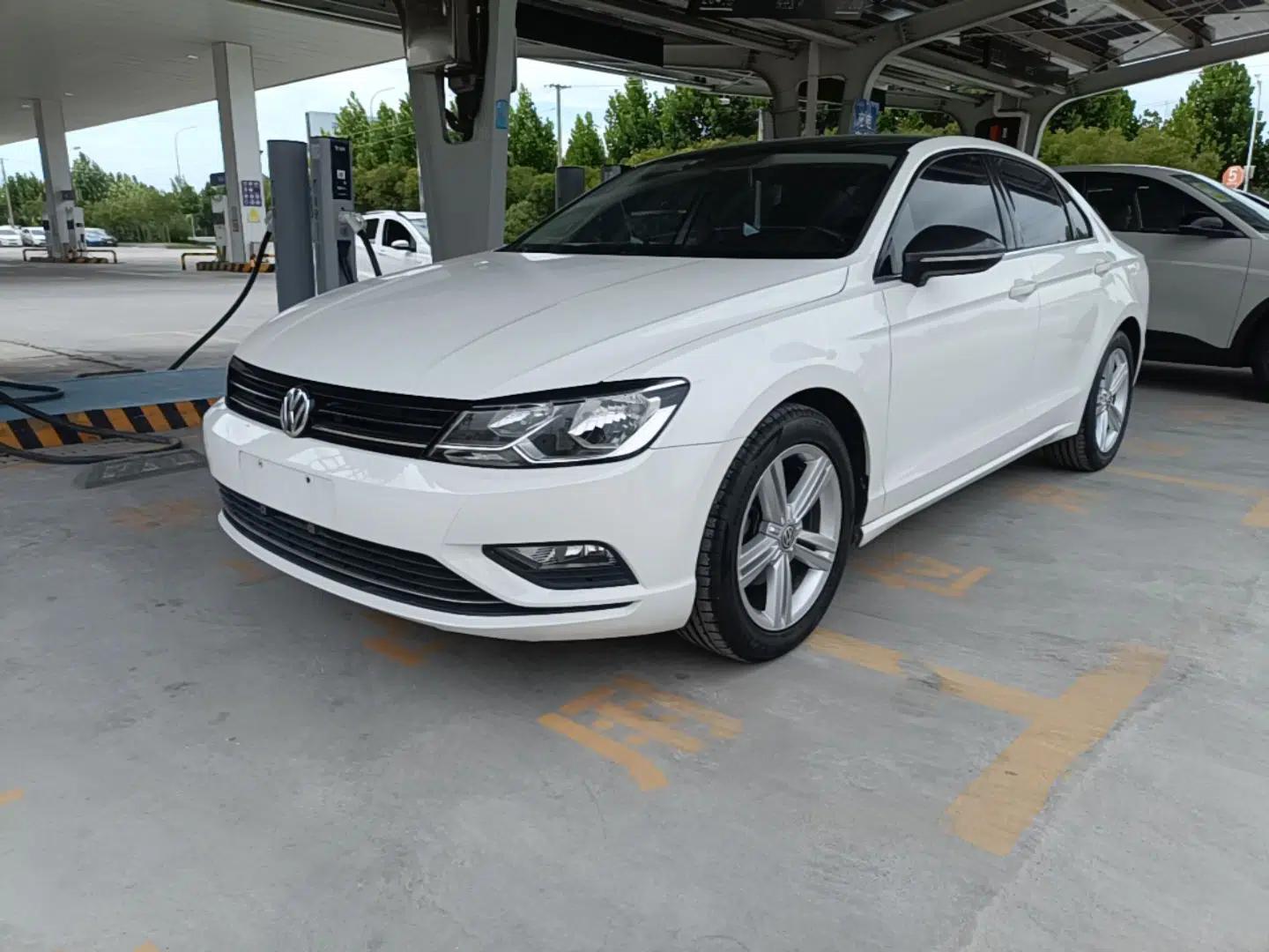 Volkswagen Lamando 2015 280TSI DSG Comfort Edition — миниатюра 1