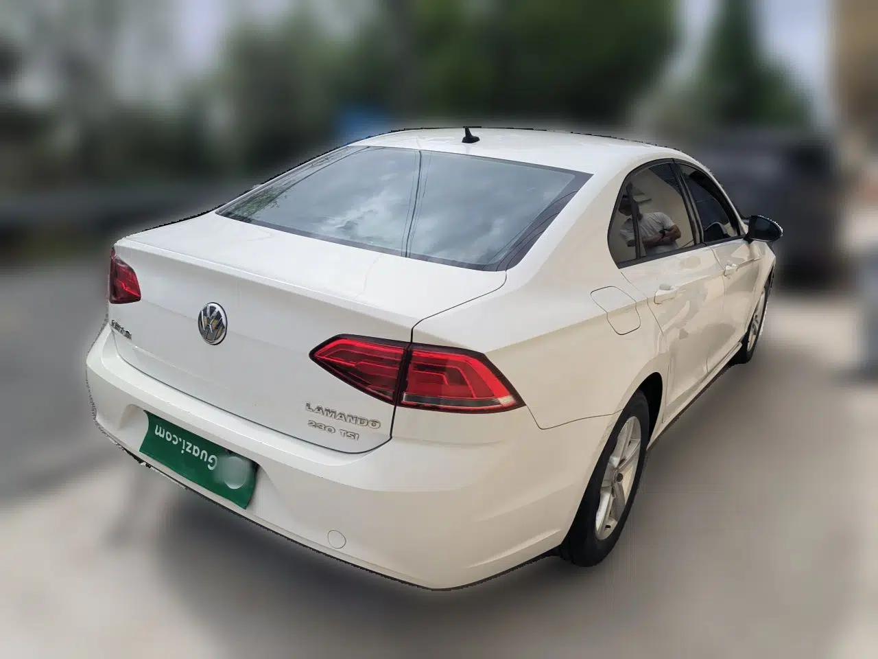 Volkswagen Lamando 2015 230TSI DSG Fashion Edition — миниатюра 6