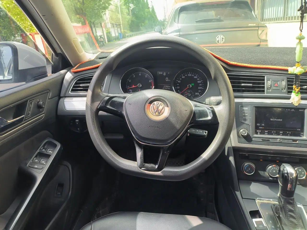 Volkswagen Lamando 2015 230TSI DSG Fashion Edition — миниатюра 10