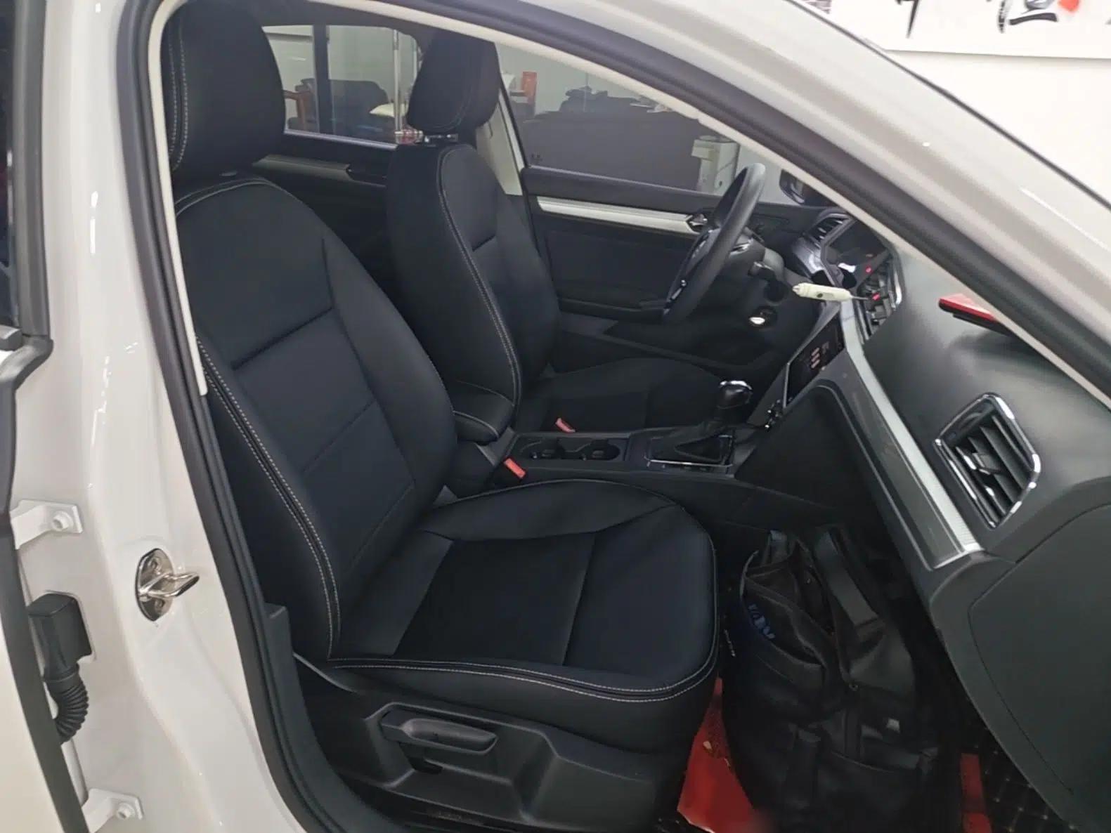 Volkswagen Lamando 2021 230TSI DSG Fashion Edition — миниатюра 19
