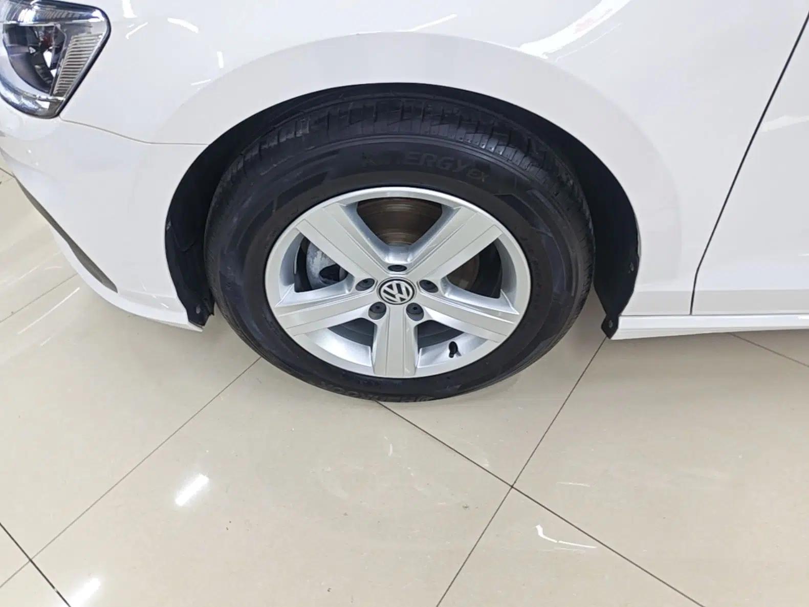 Volkswagen Lamando 2021 230TSI DSG Fashion Edition — миниатюра 10