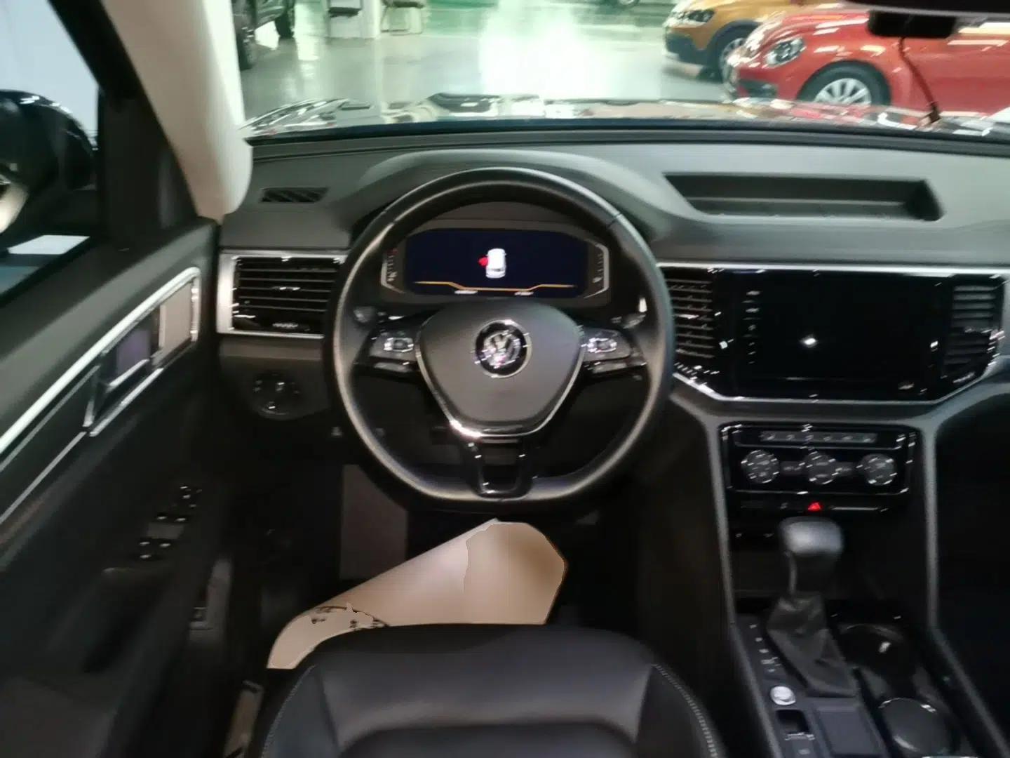 Volkswagen Teramont 2020 330TSI Two-Wheel-Drive Luxury Edition China VI Standard — миниатюра 13