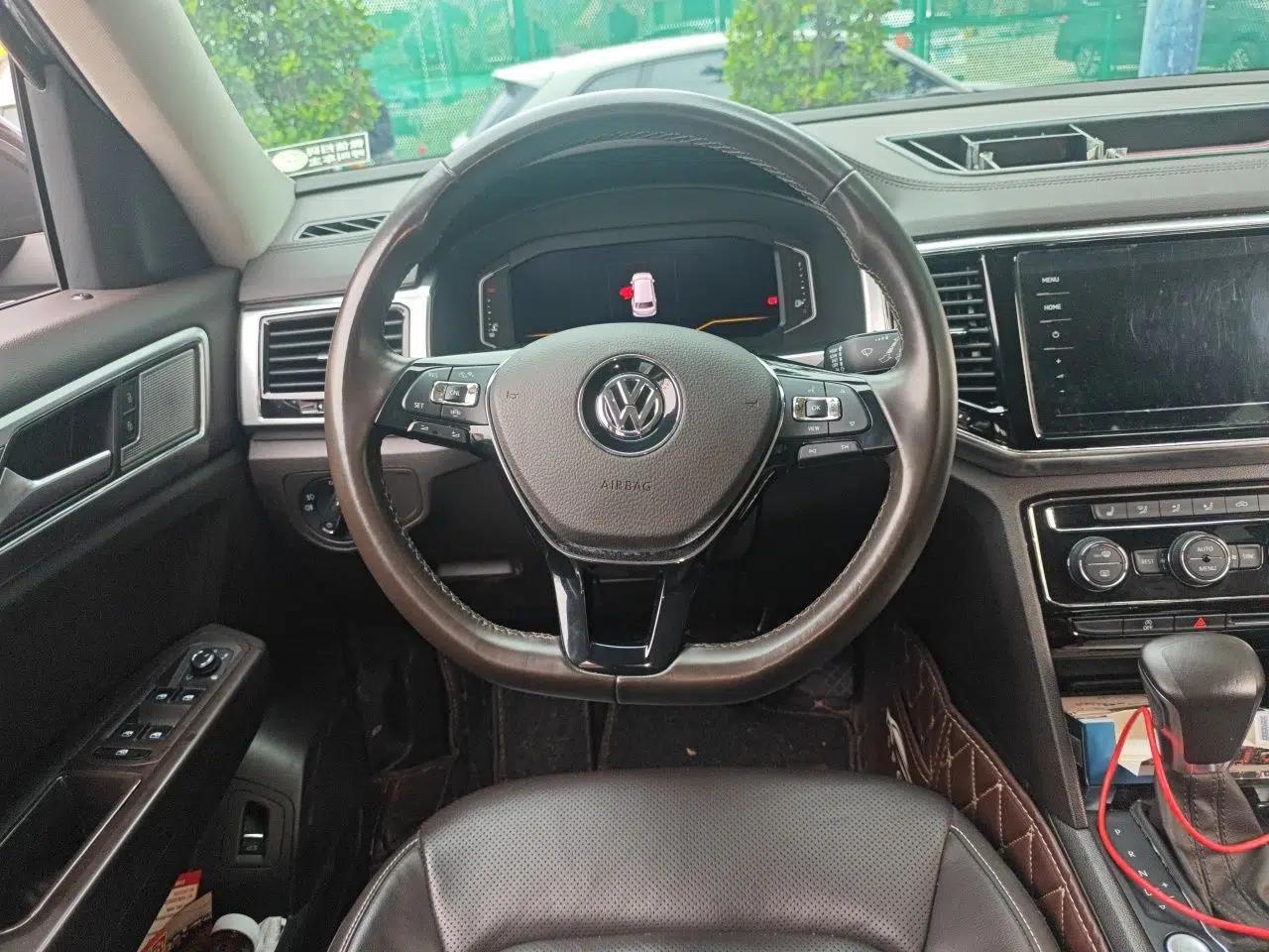 Volkswagen Teramont 2020 330TSI Two-Wheel-Drive Luxury Edition China VI Standard — миниатюра 10