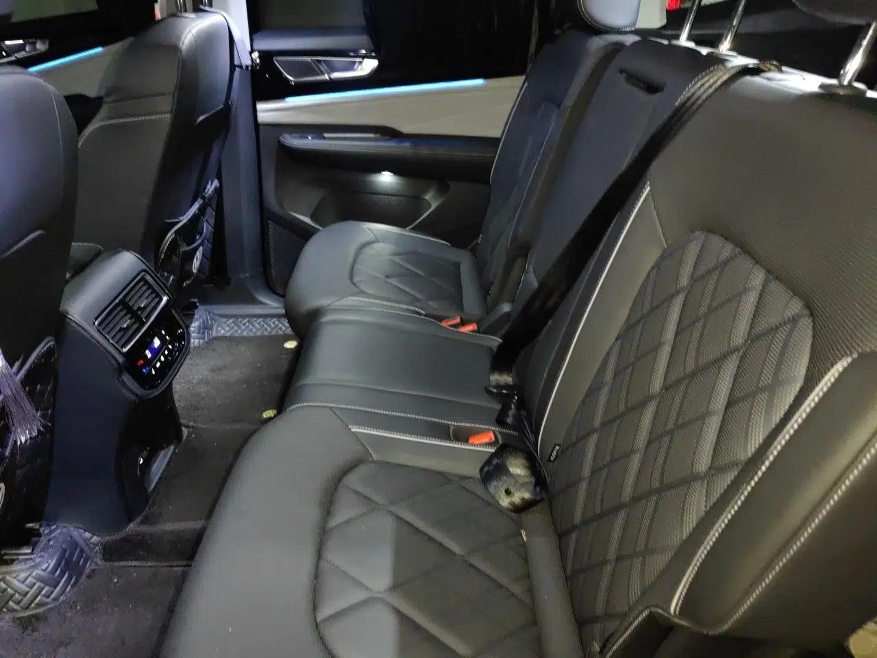 Volkswagen Teramont 2024 380TSI All-Wheel Drive Longyao Edition — миниатюра 17