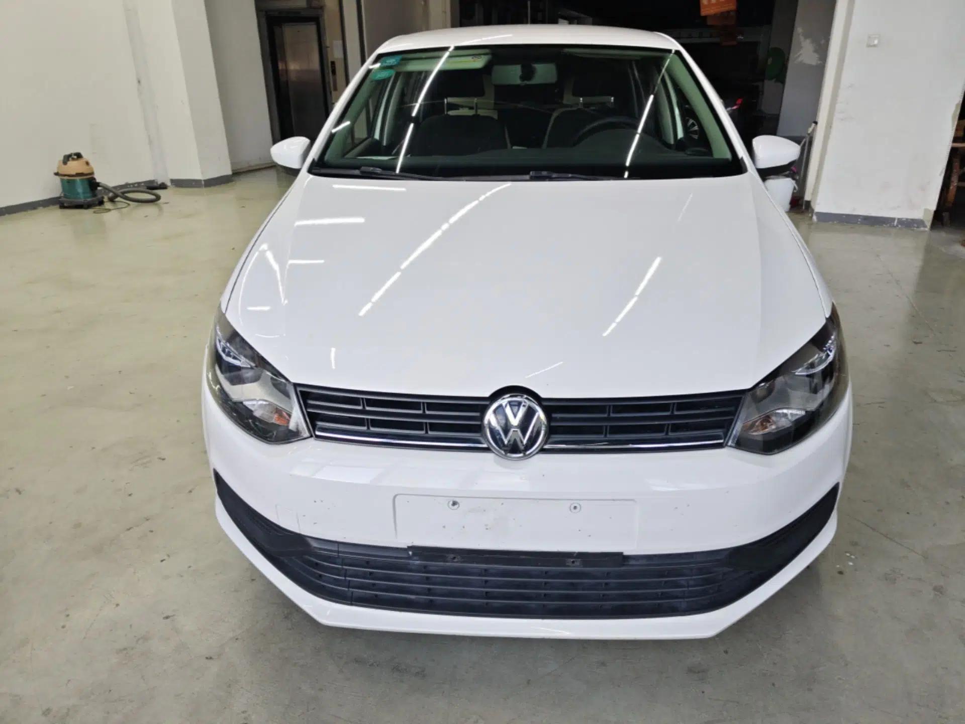 Volkswagen Polo 2016 1.4L Automatic Trendy Model — миниатюра 2