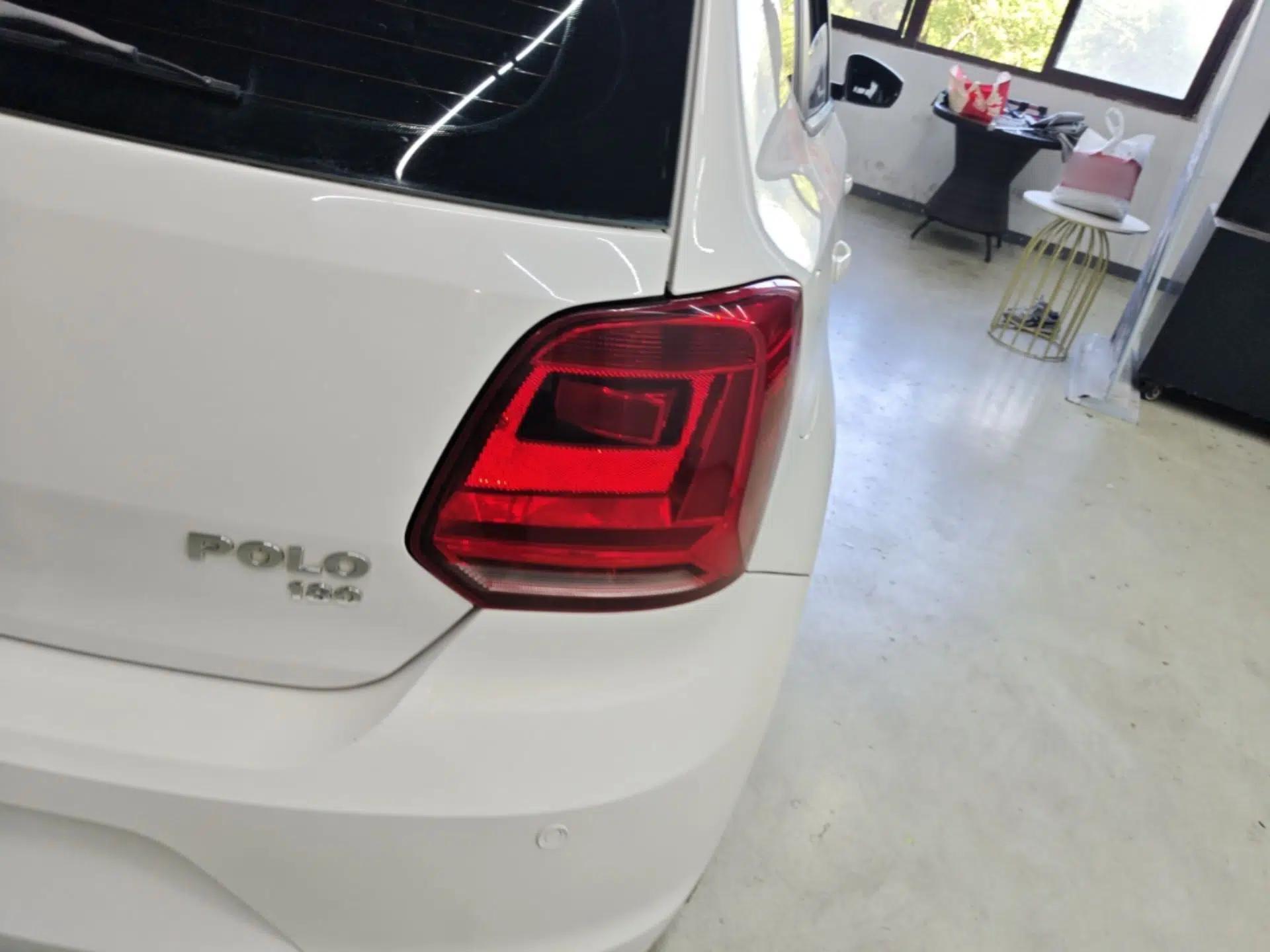 Volkswagen Polo 2016 1.4L Automatic Trendy Model — миниатюра 9