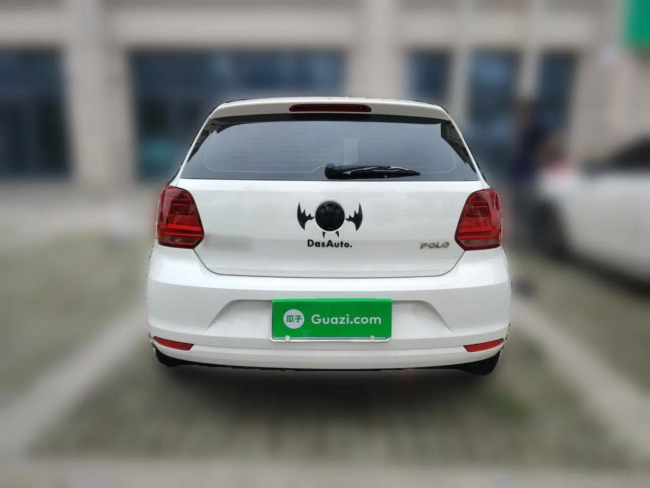 Volkswagen Polo 2014 1.4L Manual Fashion Edition — миниатюра 5