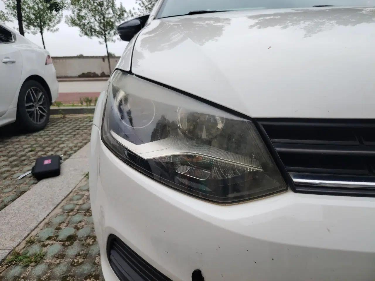 Volkswagen Polo 2014 1.4L Manual Fashion Edition — миниатюра 7