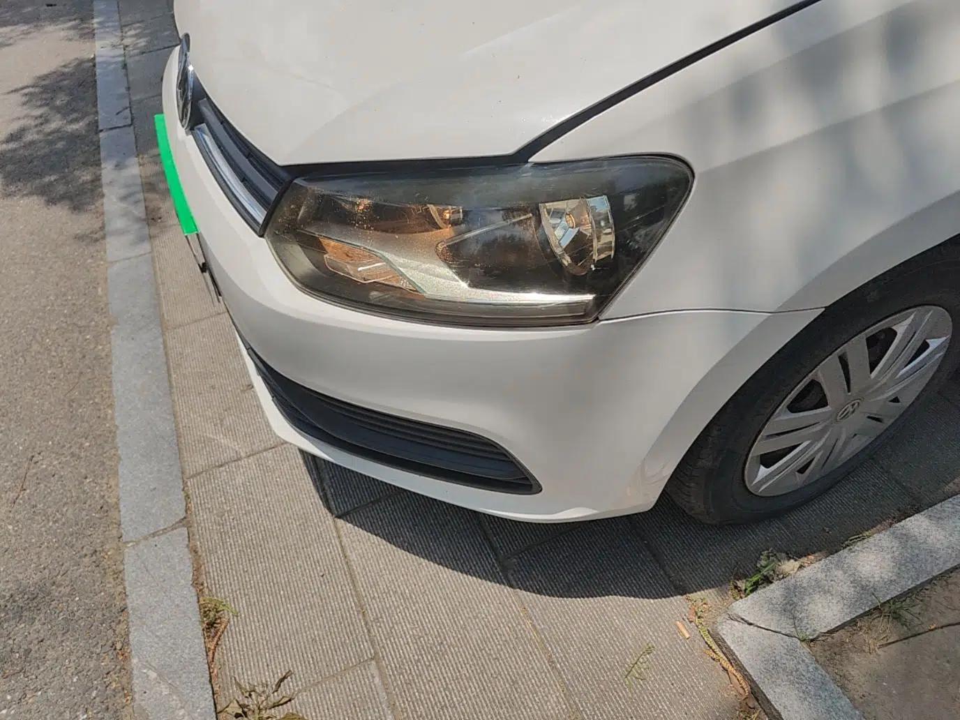 Volkswagen Polo 2016 1.4L Manual Fashion Model — миниатюра 8