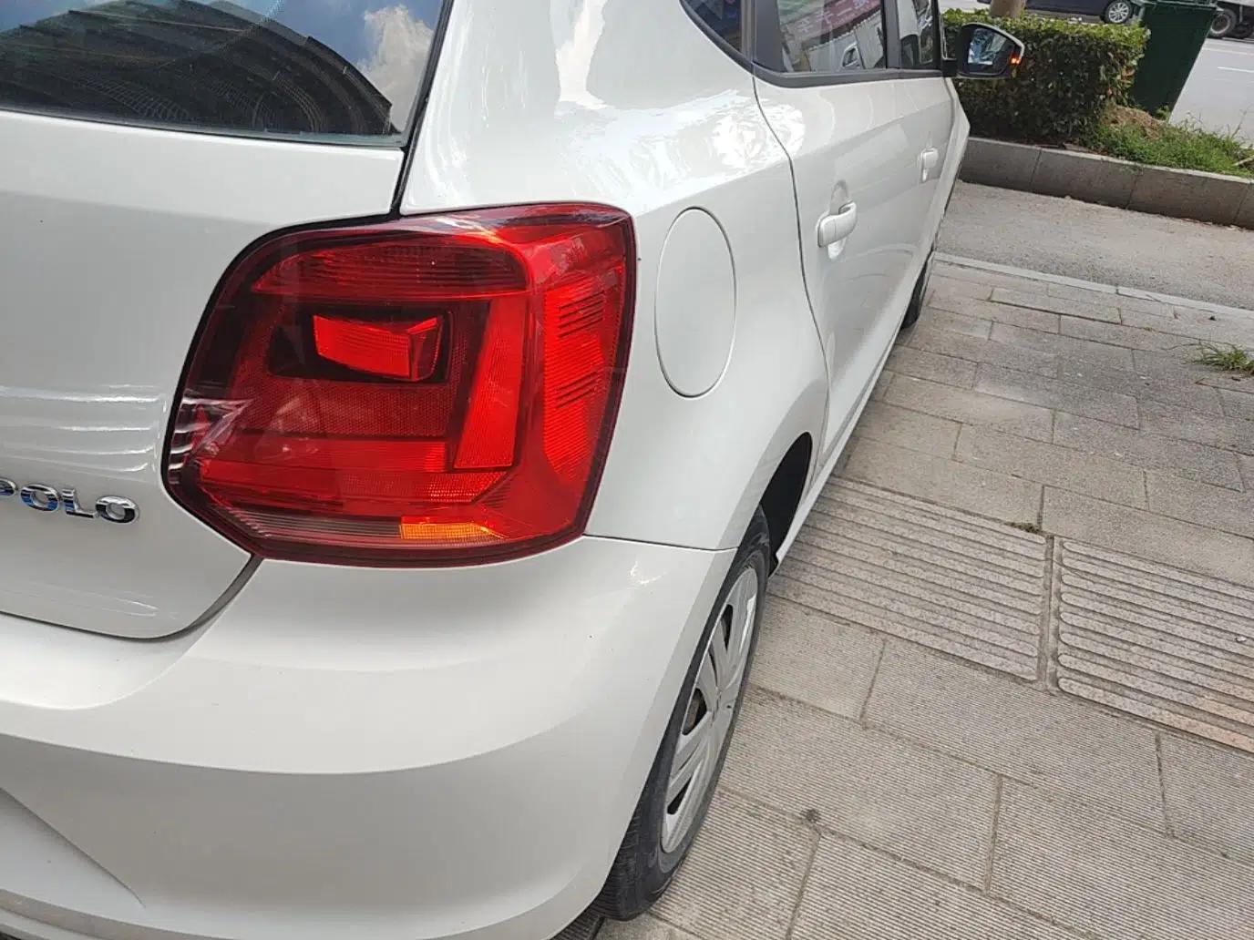 Volkswagen Polo 2016 1.4L Manual Fashion Model — миниатюра 9