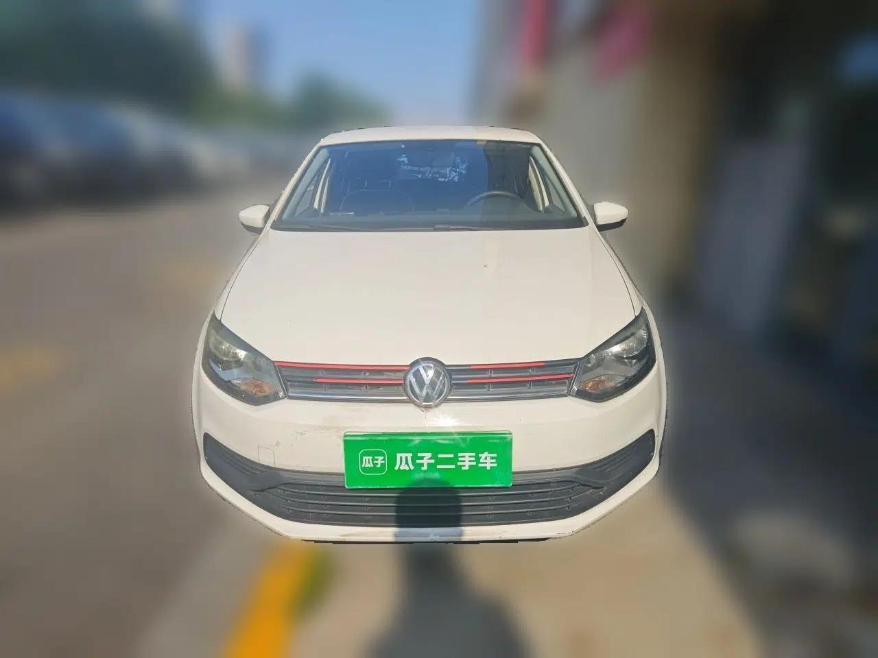 Volkswagen Polo 2014 1.4L Manual Fashion Edition — миниатюра 2
