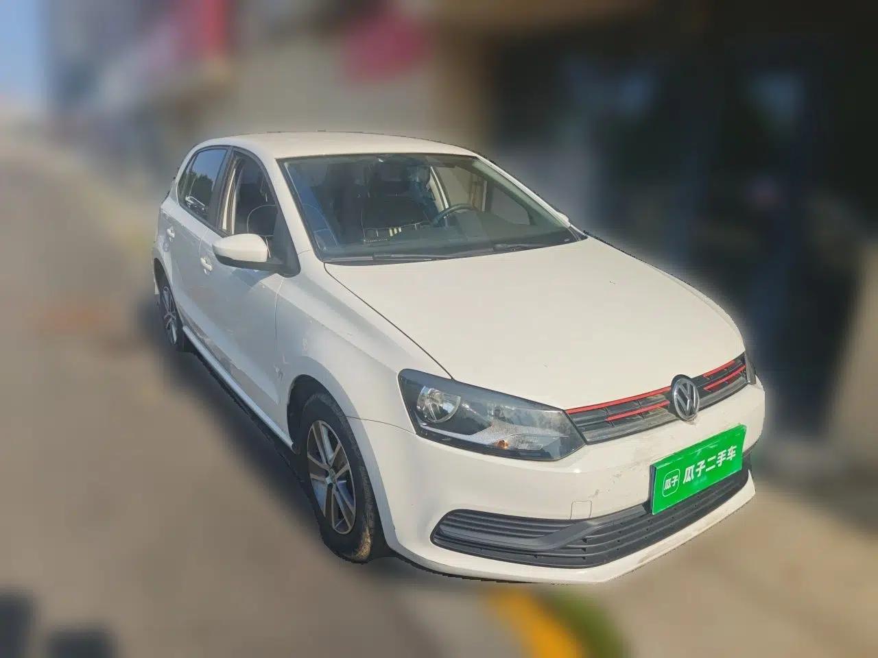 Volkswagen Polo 2014 1.4L Manual Fashion Edition — миниатюра 3