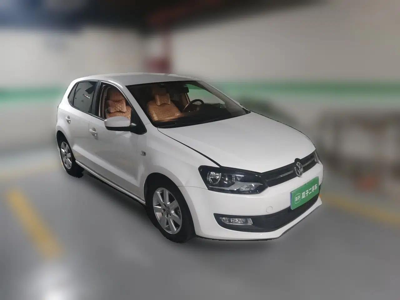 Volkswagen Polo 2013 1.4L Automatic Comfort Edition — миниатюра 3