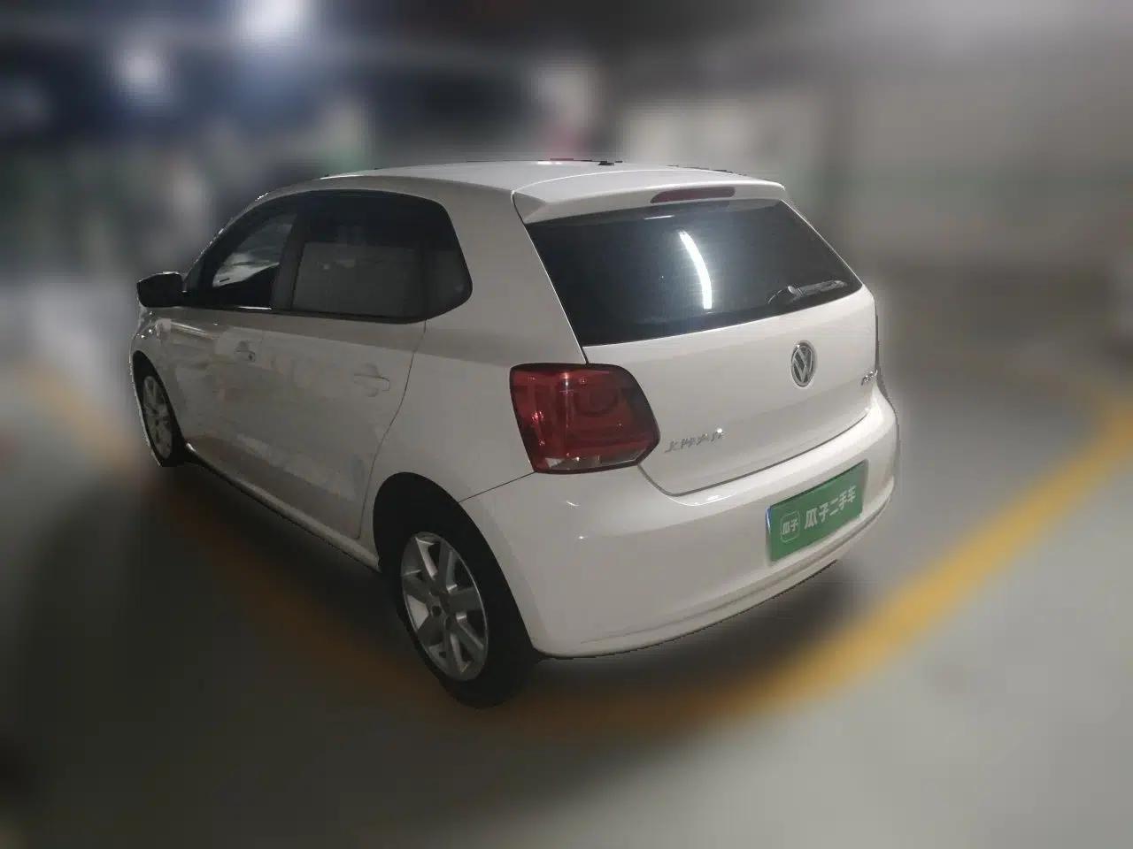 Volkswagen Polo 2013 1.4L Automatic Comfort Edition — миниатюра 4