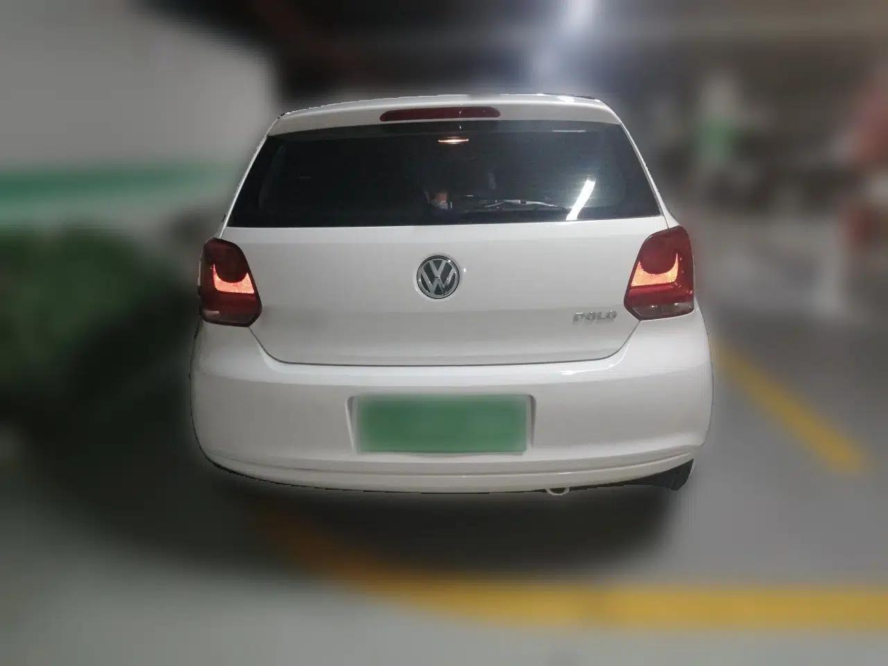 Volkswagen Polo 2013 1.4L Automatic Comfort Edition — миниатюра 5