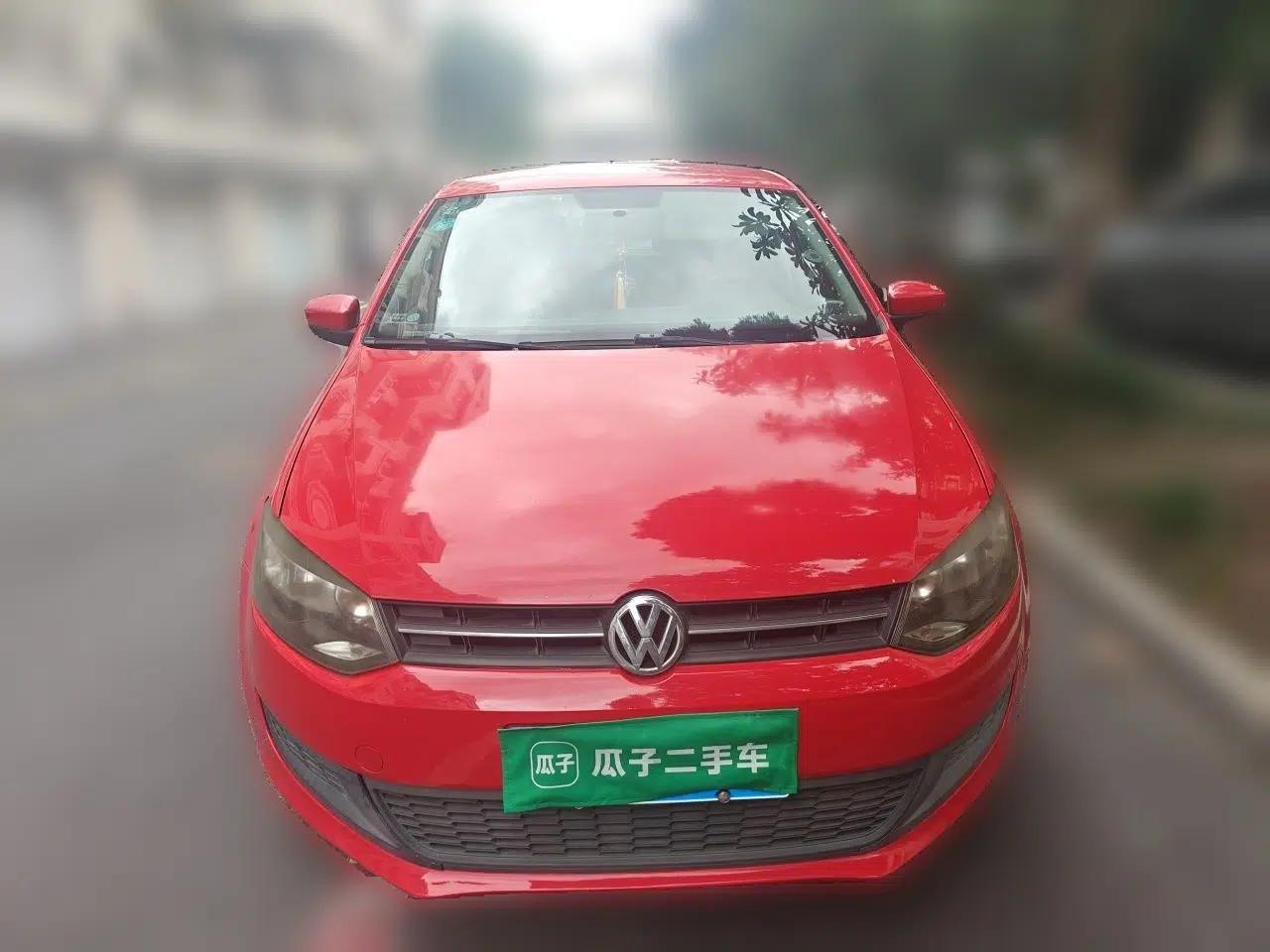 Volkswagen Polo 2013 1.4L Manual Fashion Edition — миниатюра 2