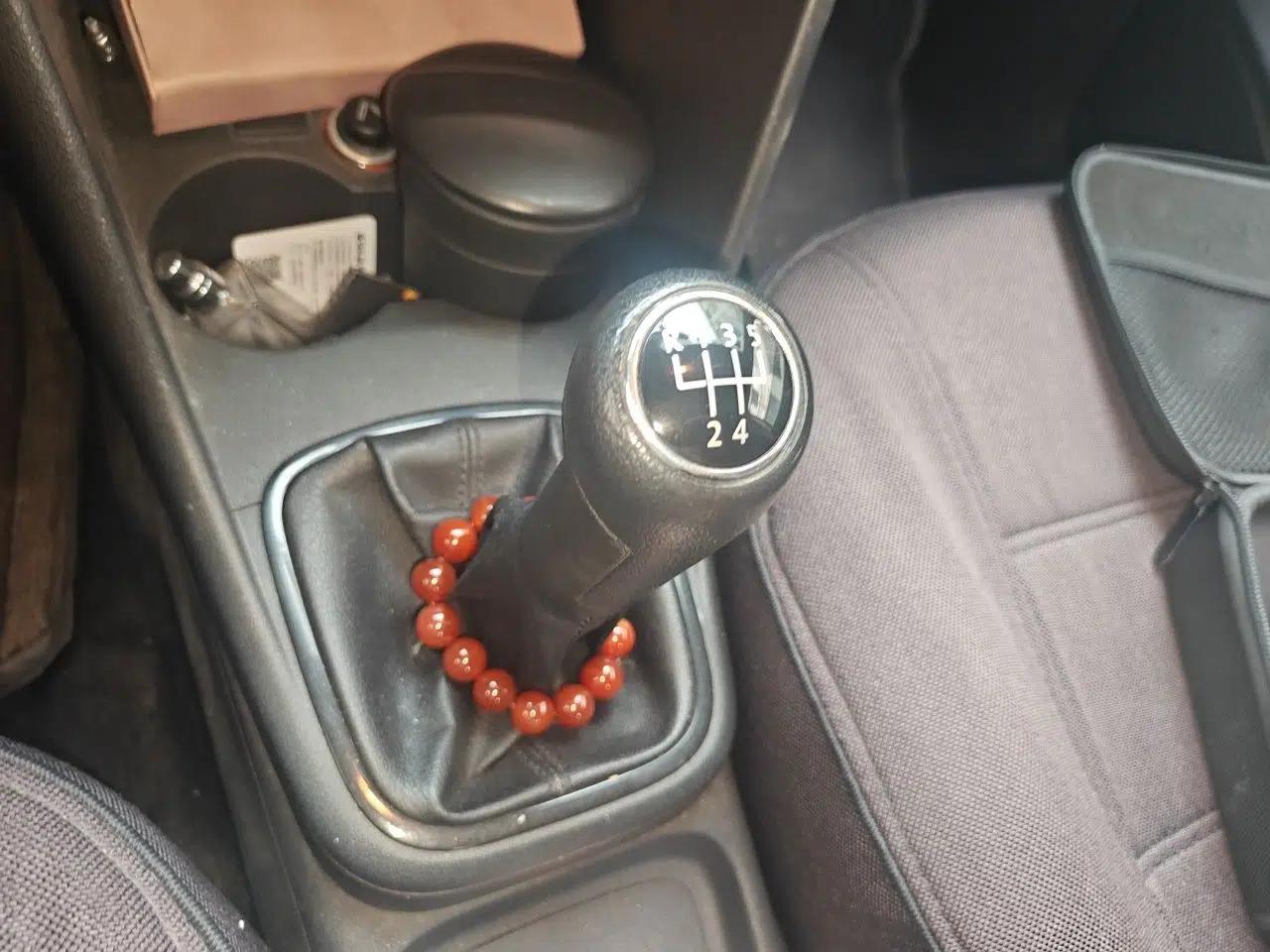 Volkswagen Polo 2013 1.4L Manual Fashion Edition — миниатюра 14