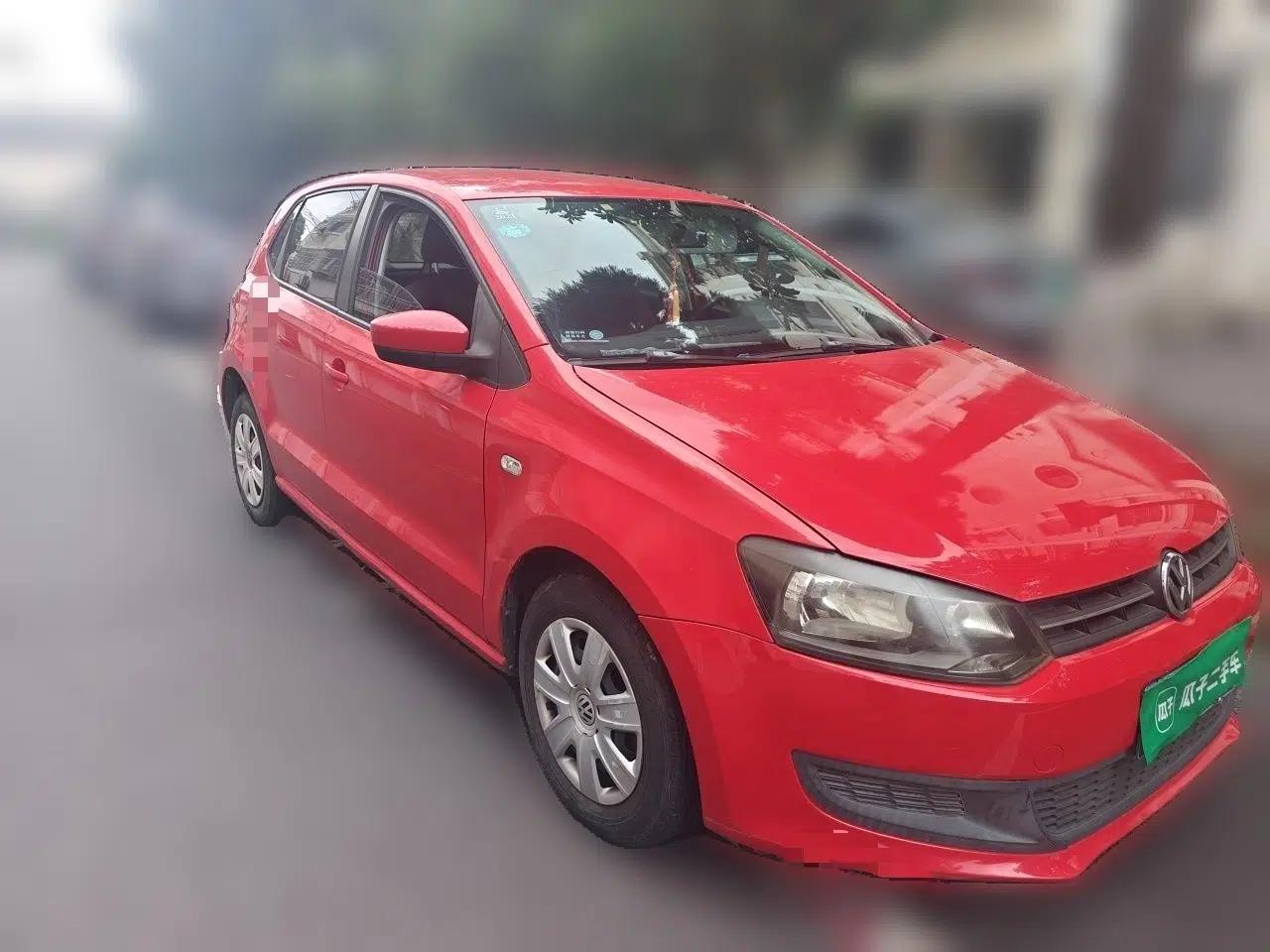 Volkswagen Polo 2013 1.4L Manual Fashion Edition — миниатюра 3
