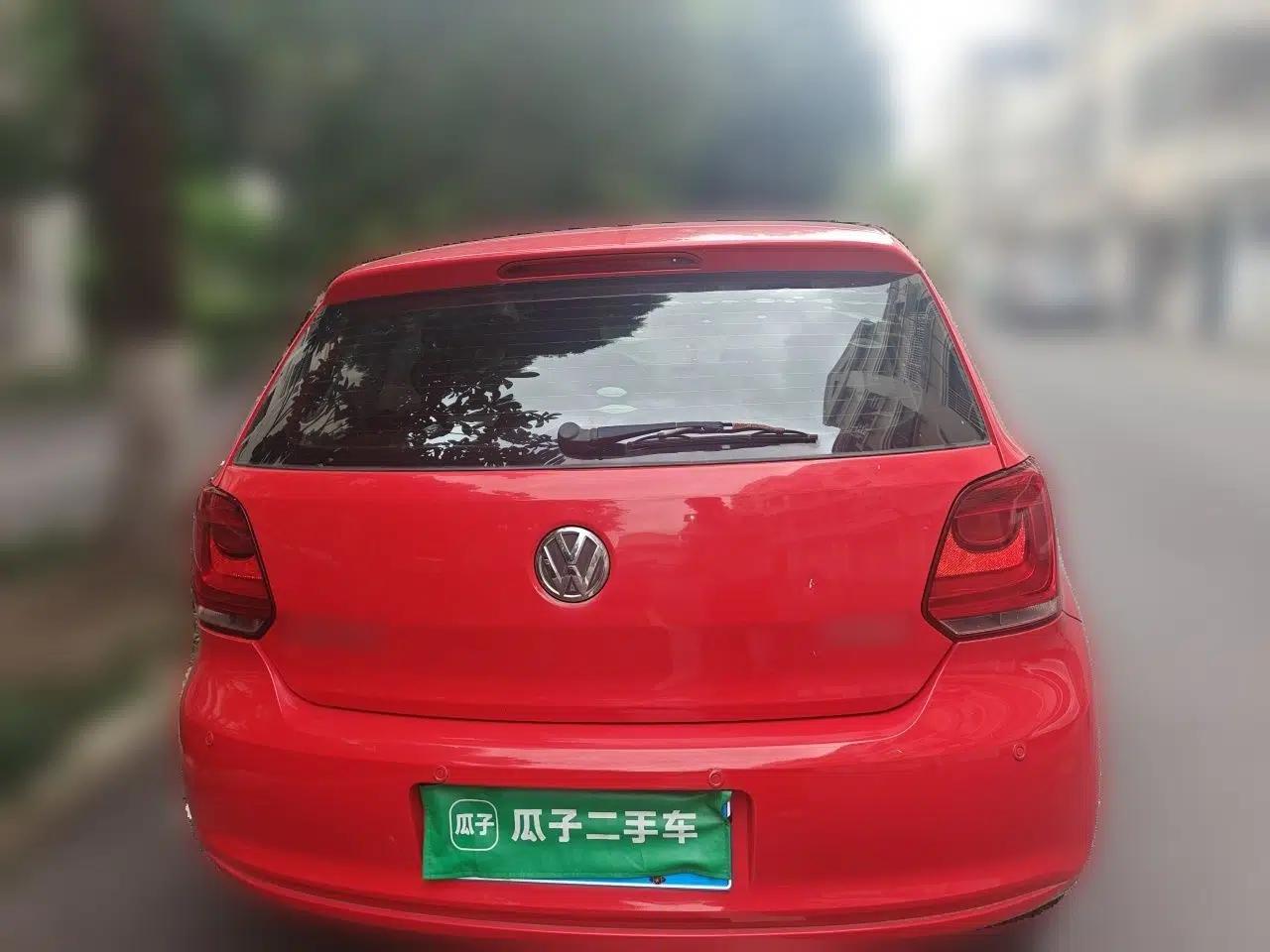 Volkswagen Polo 2013 1.4L Manual Fashion Edition — миниатюра 5