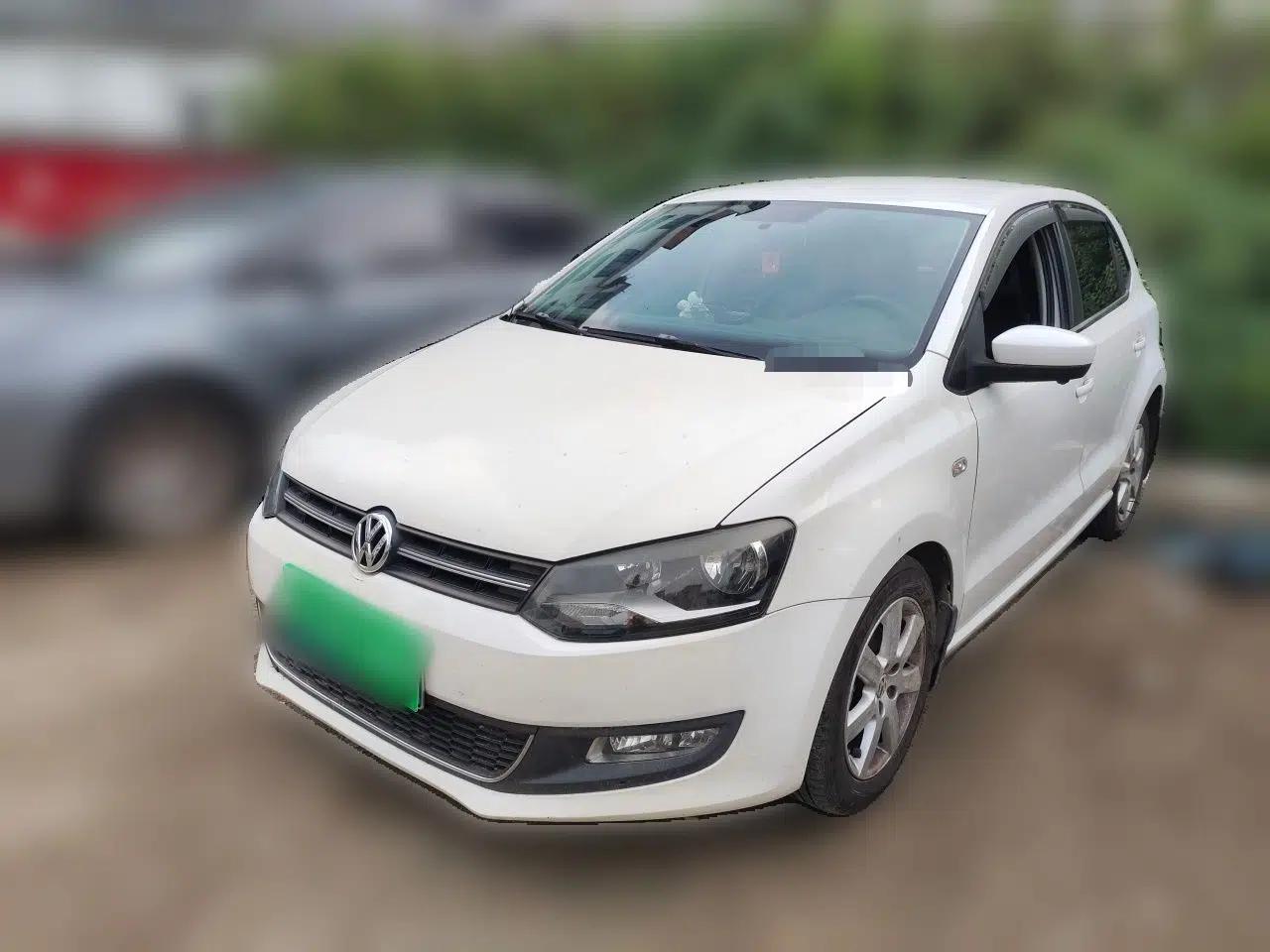 Volkswagen Polo 2013 1.4L Manual Fashion Edition — миниатюра 1