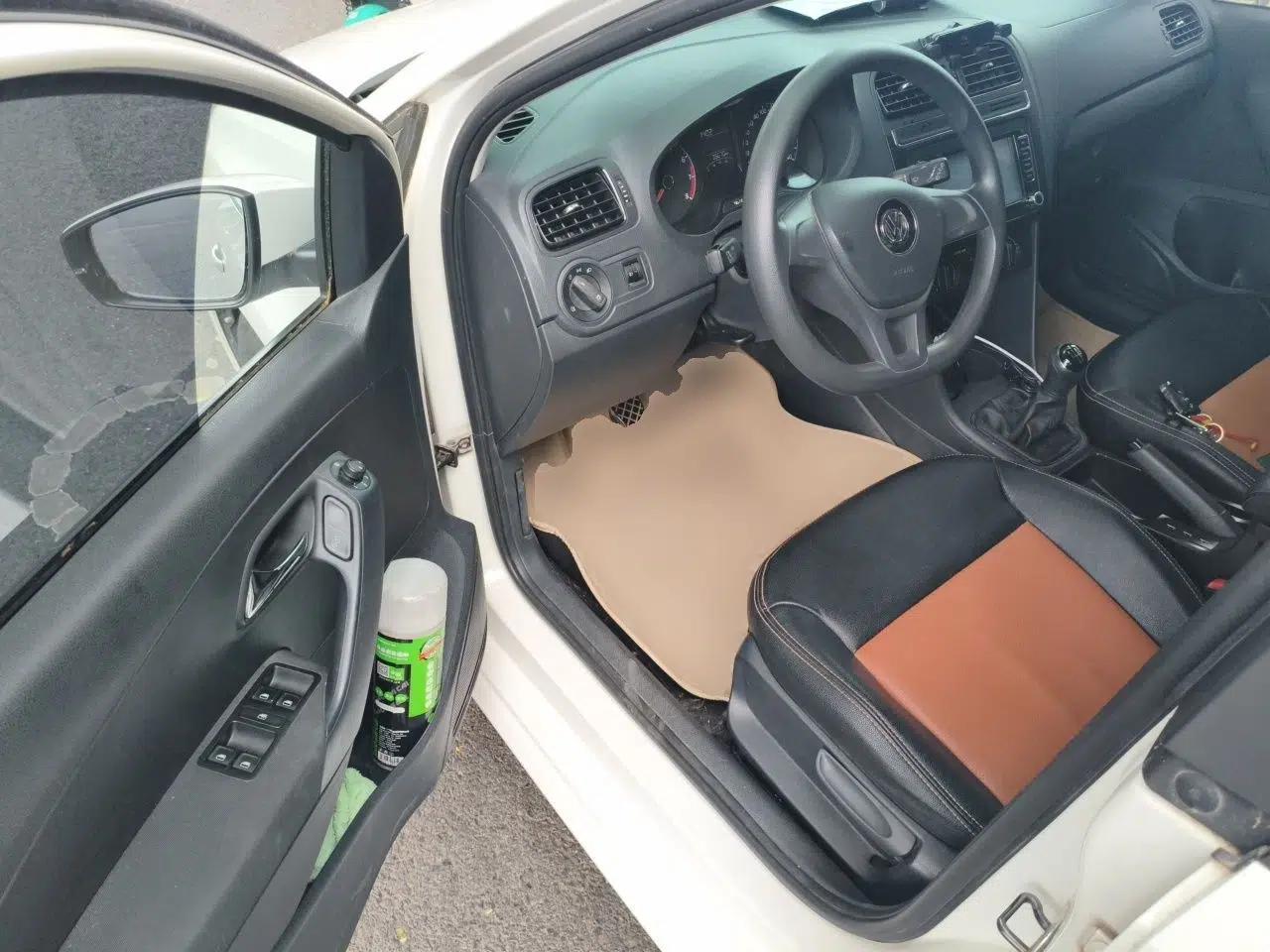 Volkswagen Polo 2016 1.4L Manual Fashion Model — миниатюра 13