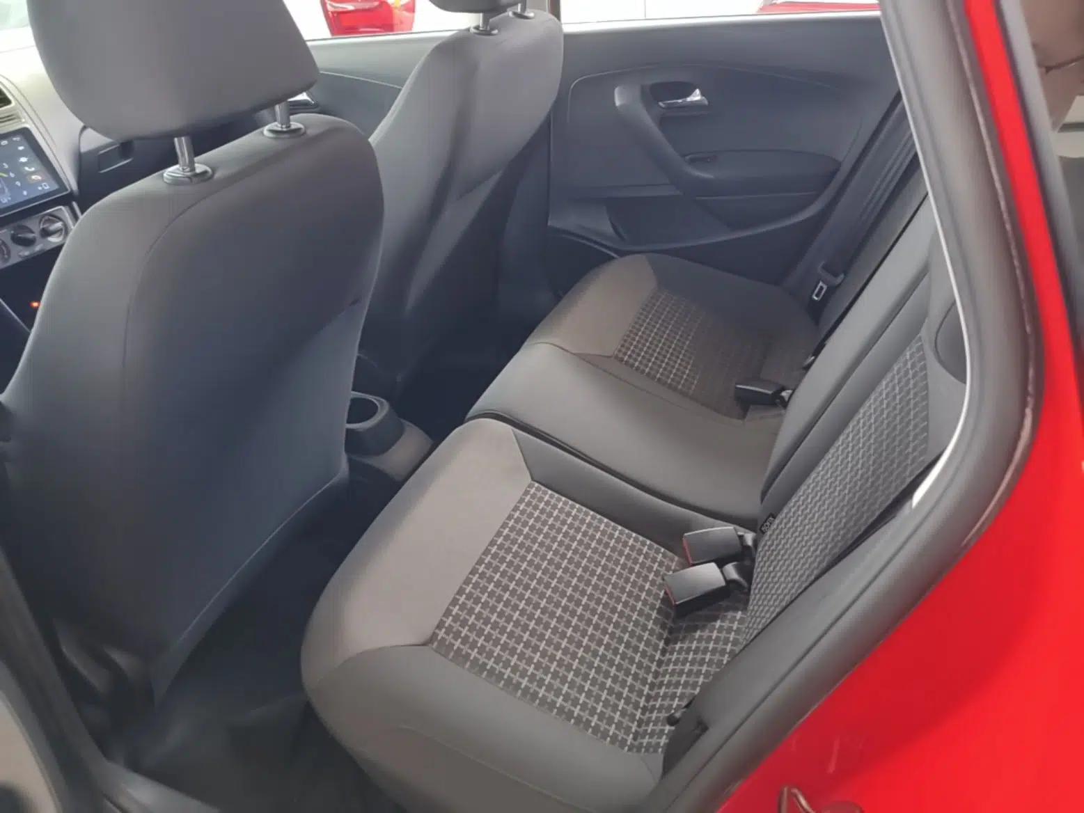 Volkswagen Polo 2016 1.6L Automatic Comfort Model — миниатюра 20