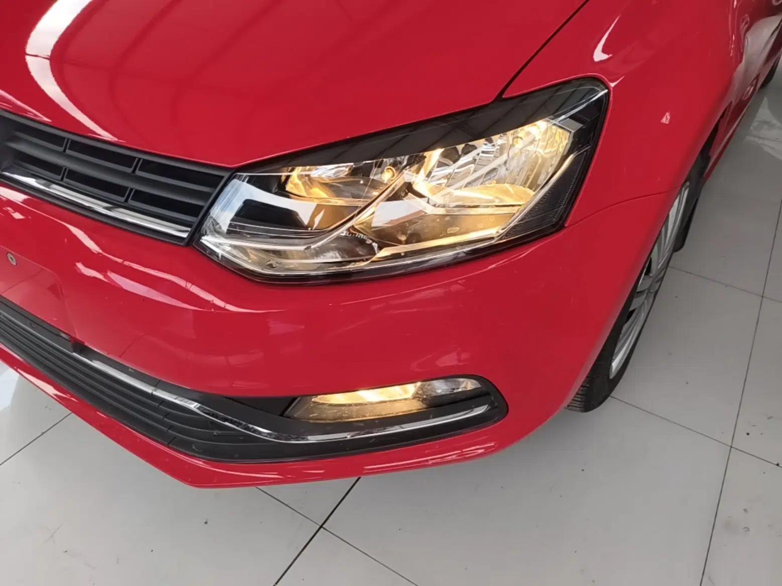 Volkswagen Polo 2016 1.6L Automatic Comfort Model — миниатюра 8