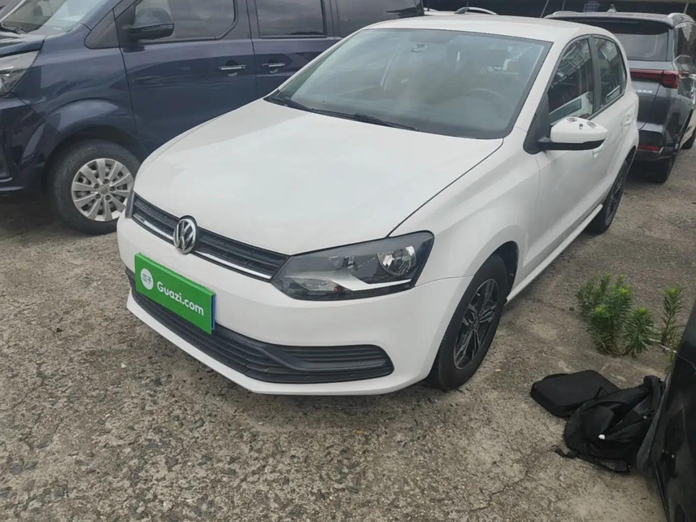 Volkswagen Polo 2016 1.4L Automatic Trendy Model — миниатюра 1