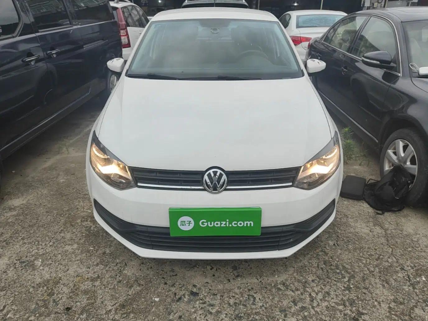 Volkswagen Polo 2016 1.4L Automatic Trendy Model — миниатюра 2