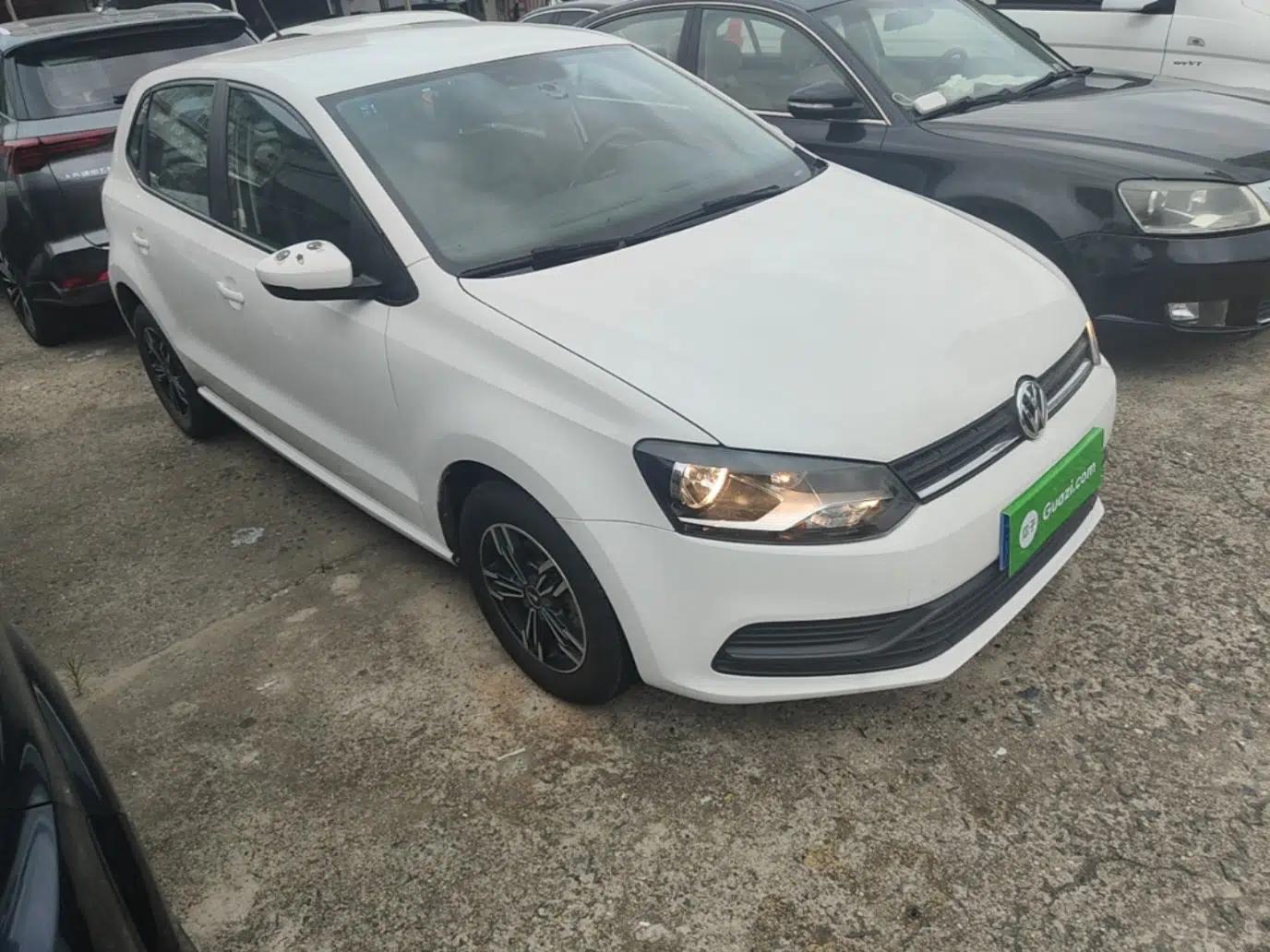Volkswagen Polo 2016 1.4L Automatic Trendy Model — миниатюра 3