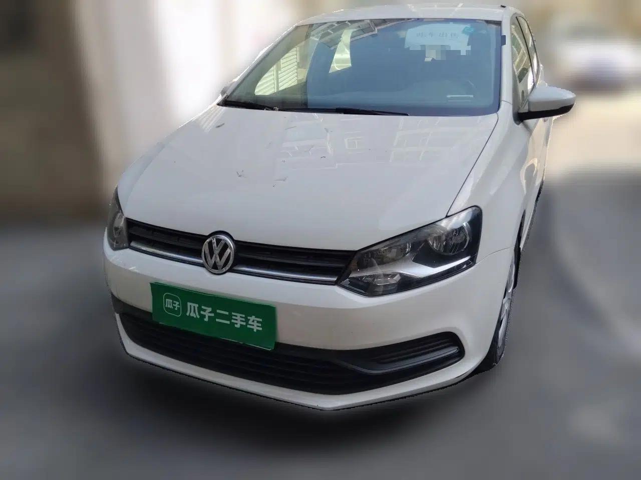 Volkswagen Polo 2016 1.4L Automatic Trendy Model — миниатюра 1
