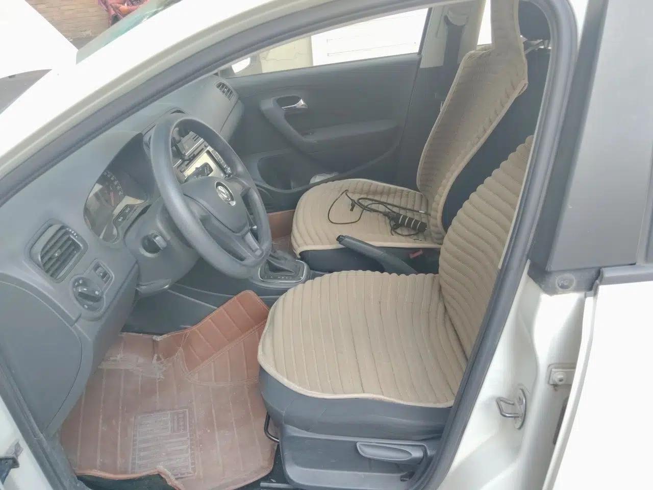 Volkswagen Polo 2016 1.4L Automatic Trendy Model — миниатюра 15