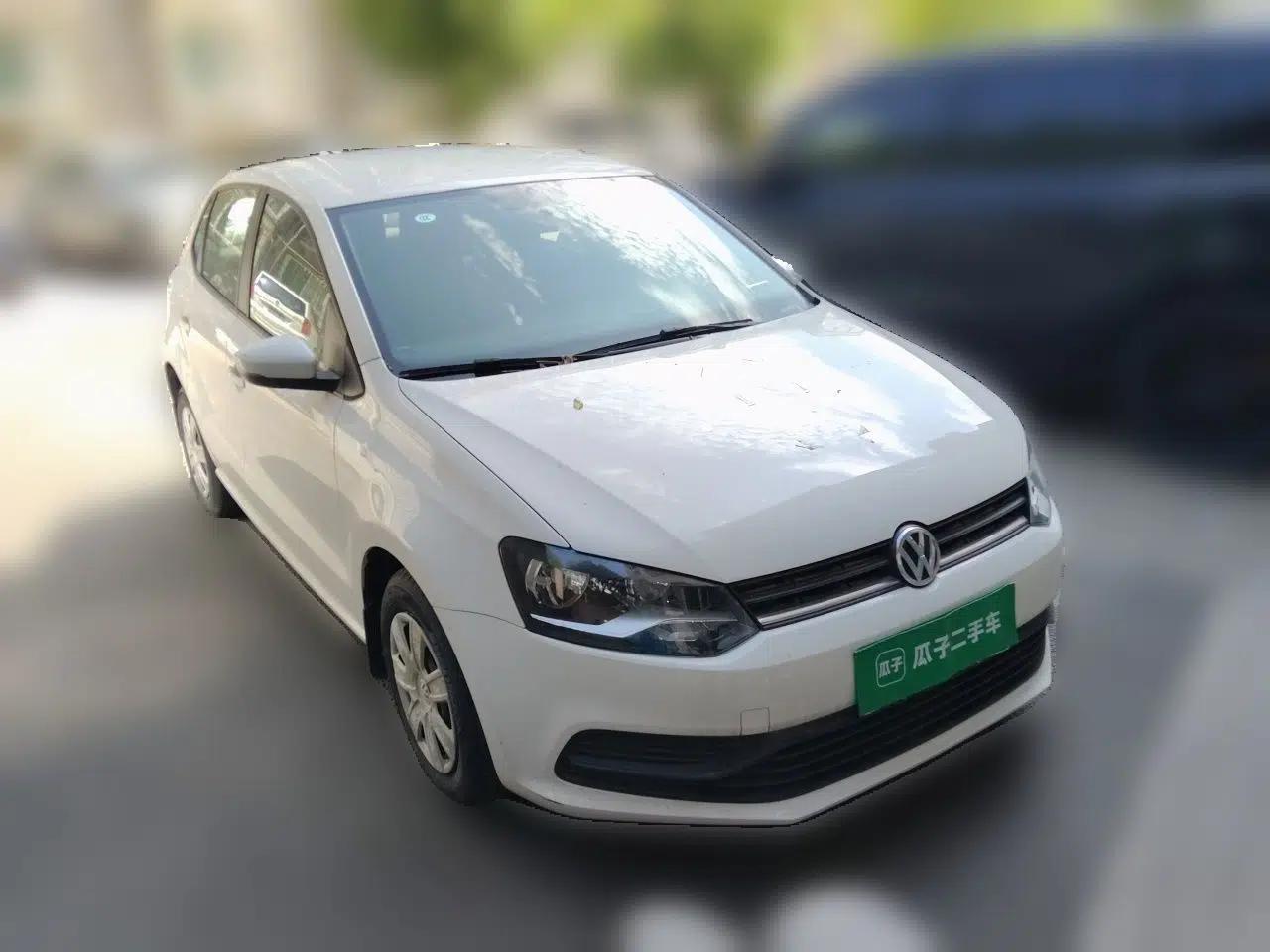Volkswagen Polo 2016 1.4L Automatic Trendy Model — миниатюра 3