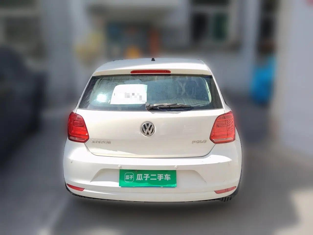 Volkswagen Polo 2016 1.4L Automatic Trendy Model — миниатюра 5