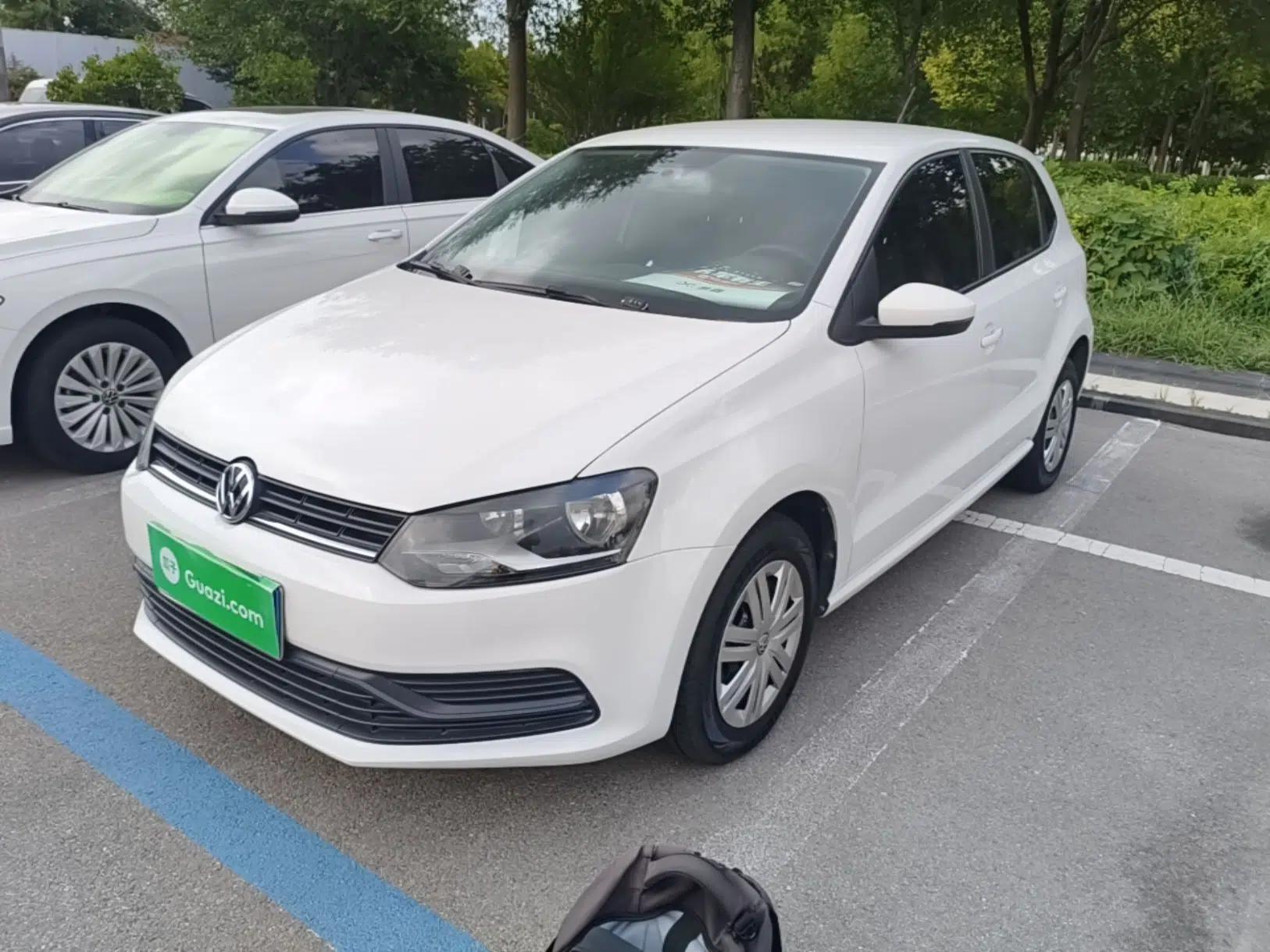Volkswagen Polo 2016 1.4L Manual Fashion Model — миниатюра 1