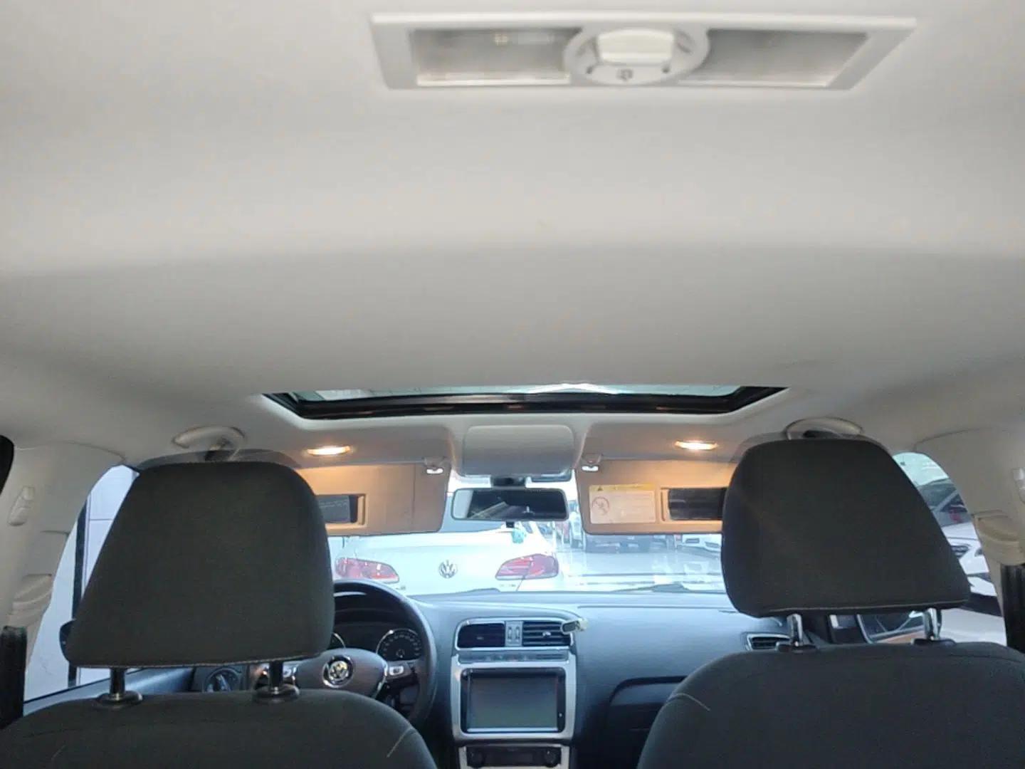 Volkswagen Polo 2016 1.6L Cross Polo Automatic — миниатюра 21