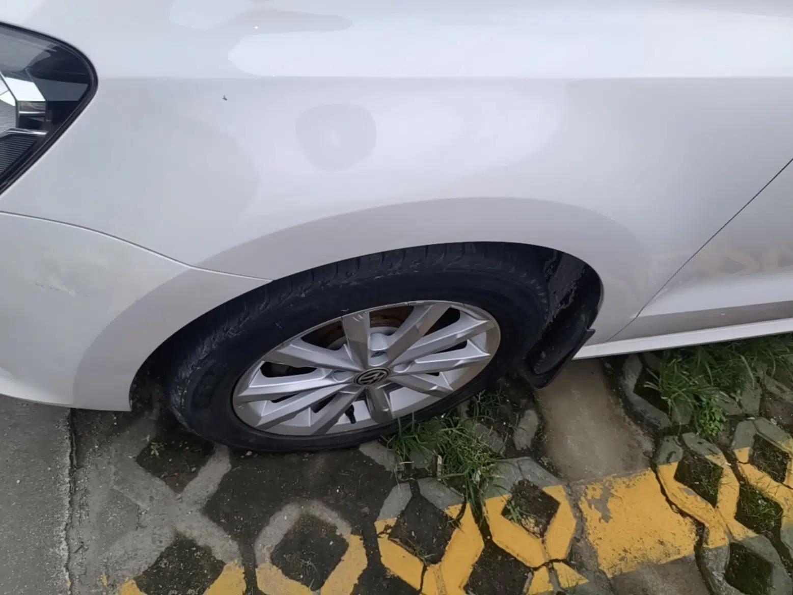 Volkswagen Polo 2014 1.6L Automatic Luxury Edition — миниатюра 10